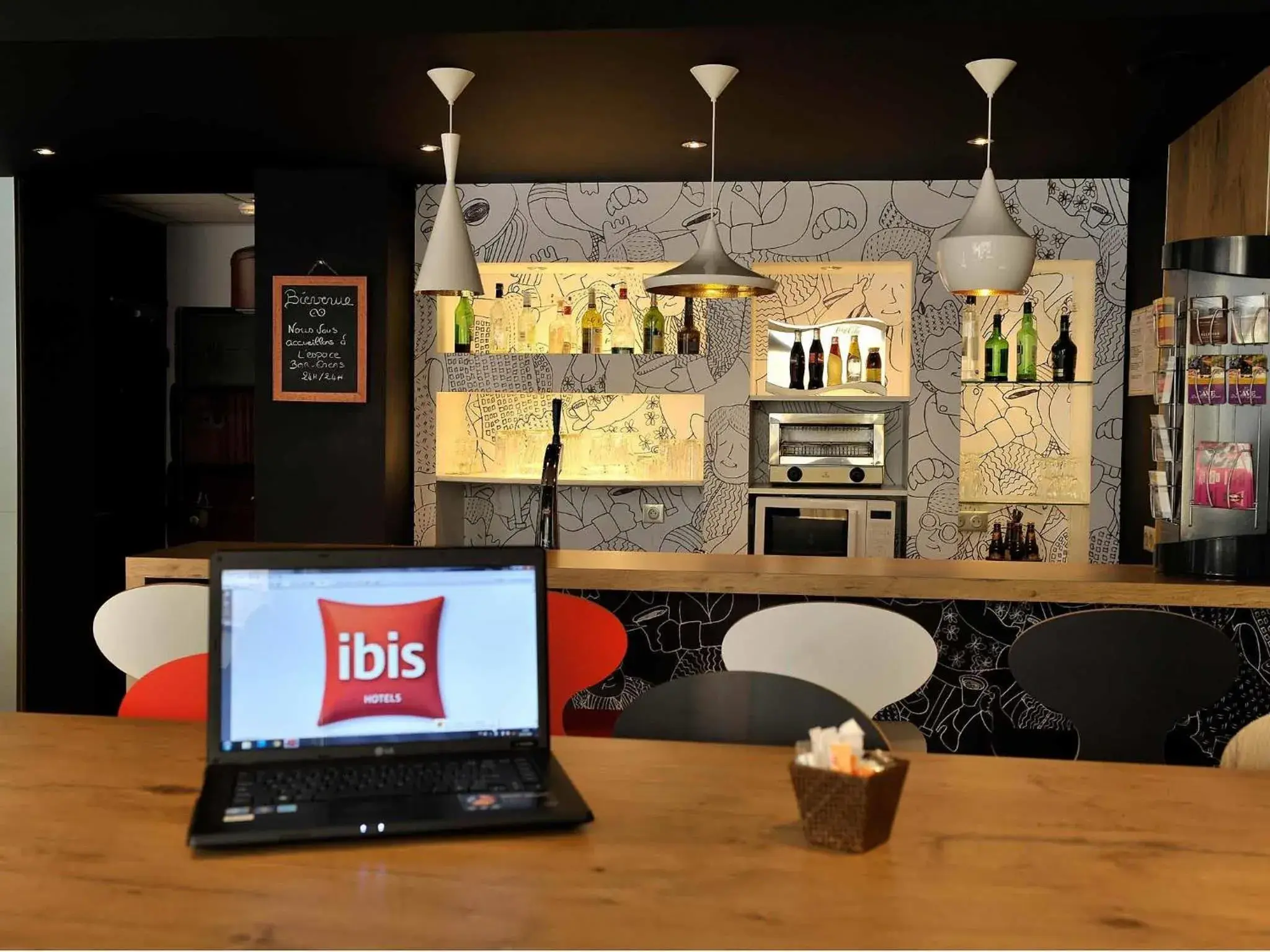 Lounge or bar in ibis Lyon Centre Lounge or bar in ibis Lyon Centre