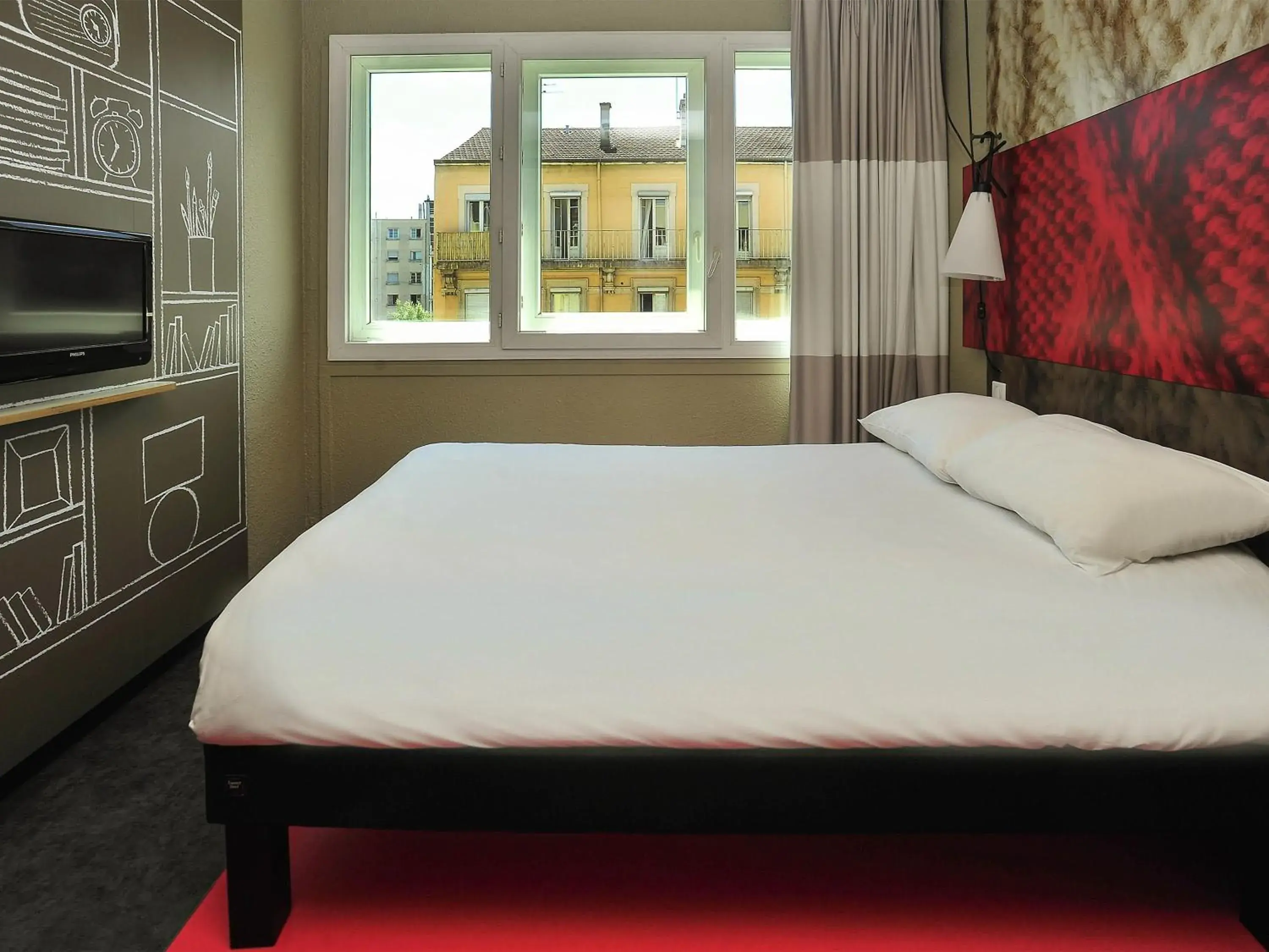 Bedroom, Bed in ibis Lyon Centre Bedroom, Bed in ibis Lyon Centre