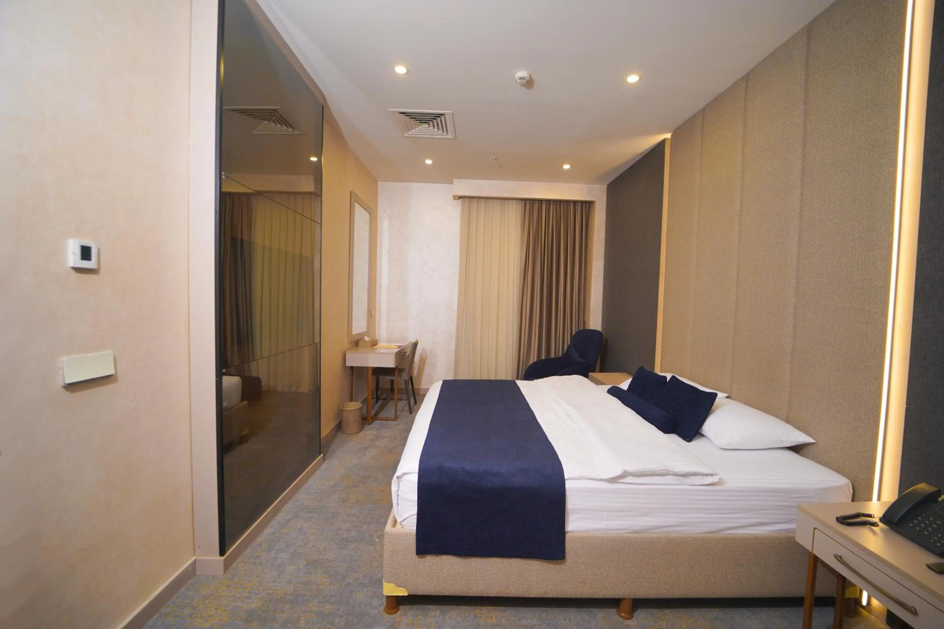 Bed in Darin Plaza Hotel