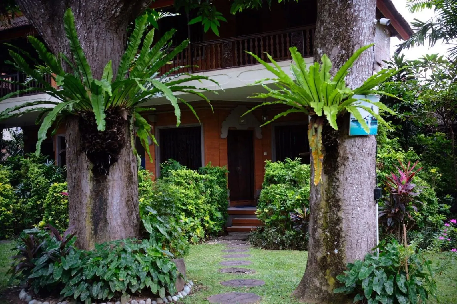 Garden view in Puri Cendana Resort Bali