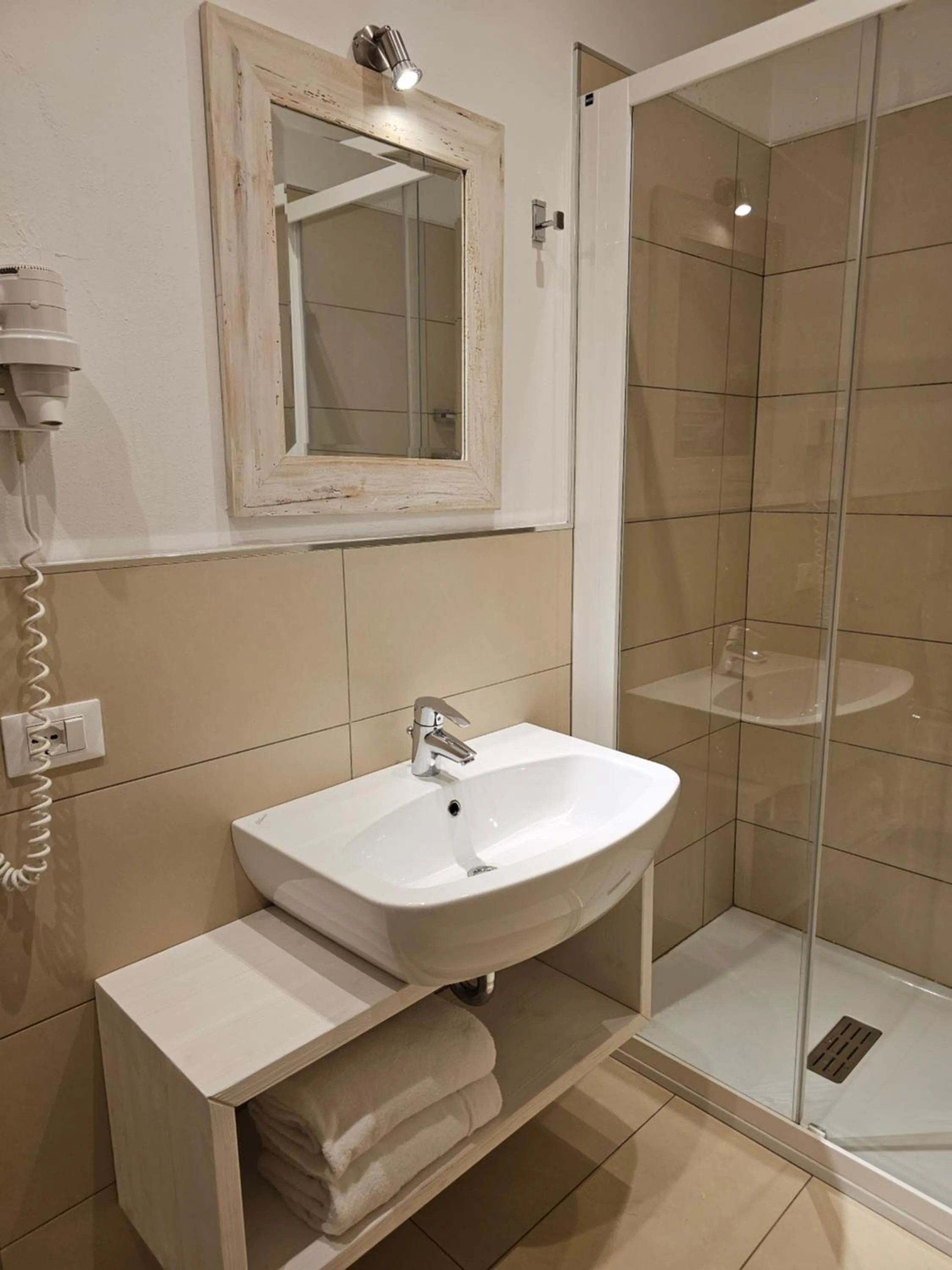 Shower in Garni San Lorenzo