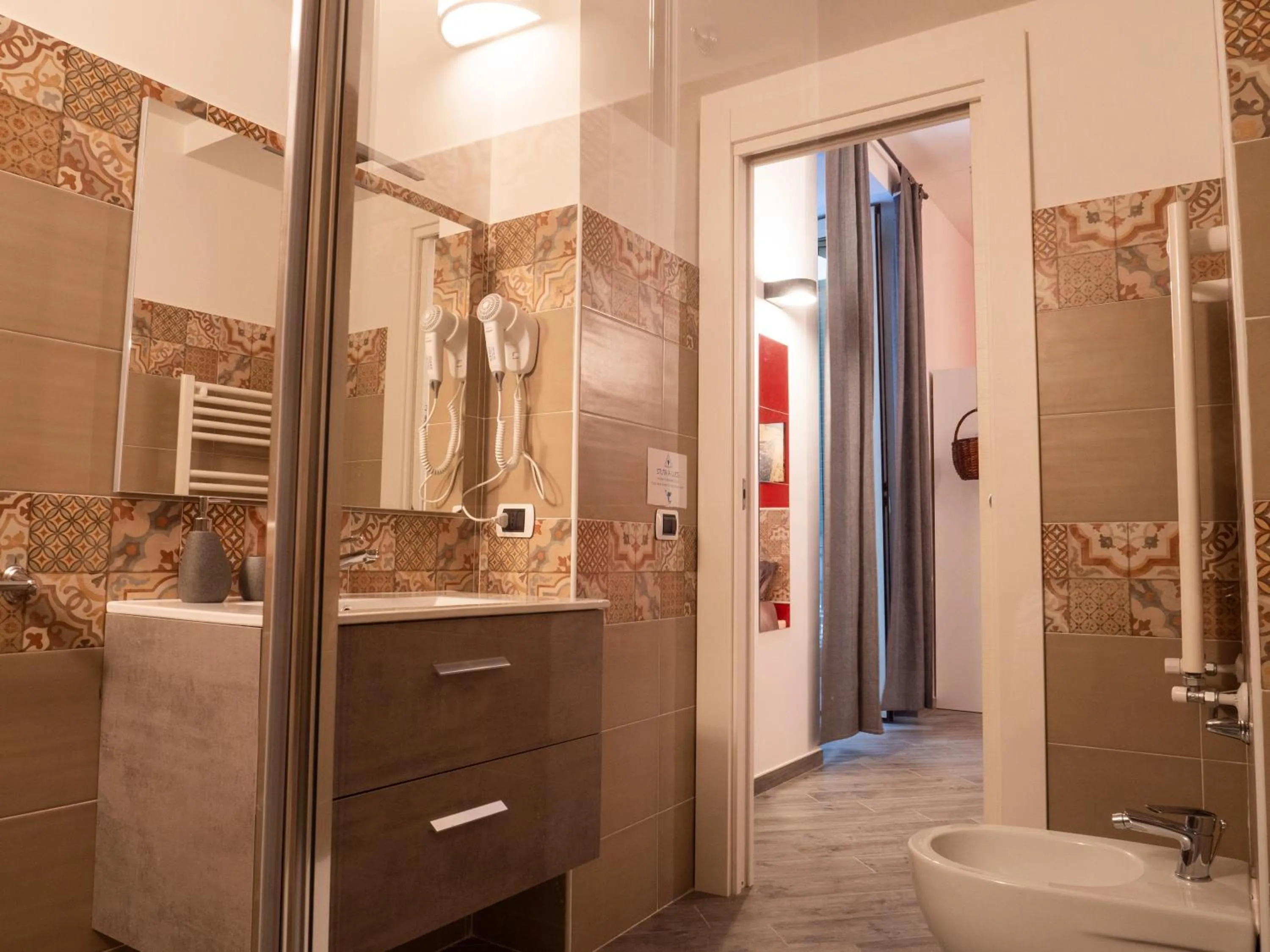 Shower in B&B Cosmoneapolitan