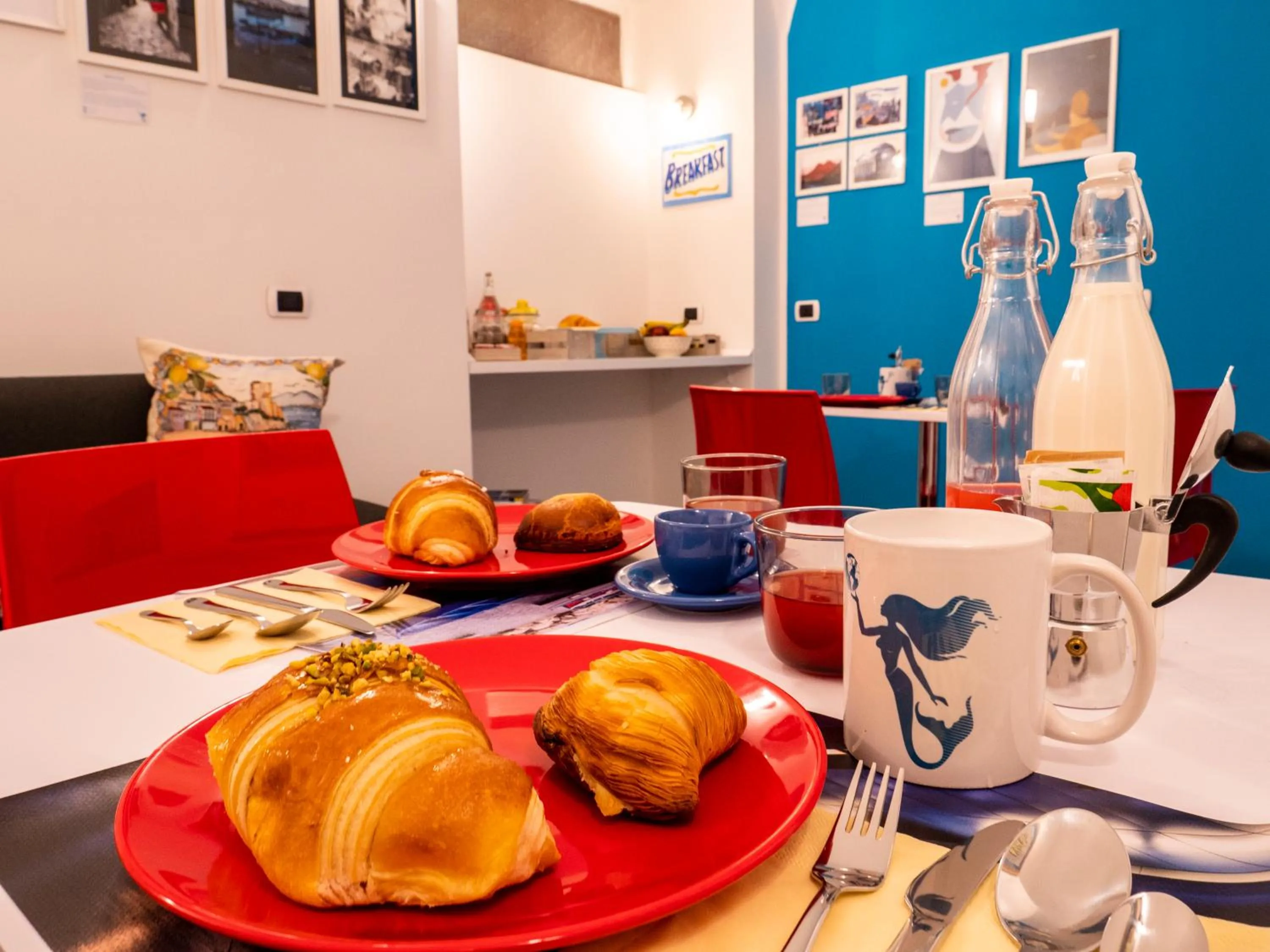 Food and drinks in B&B Cosmoneapolitan