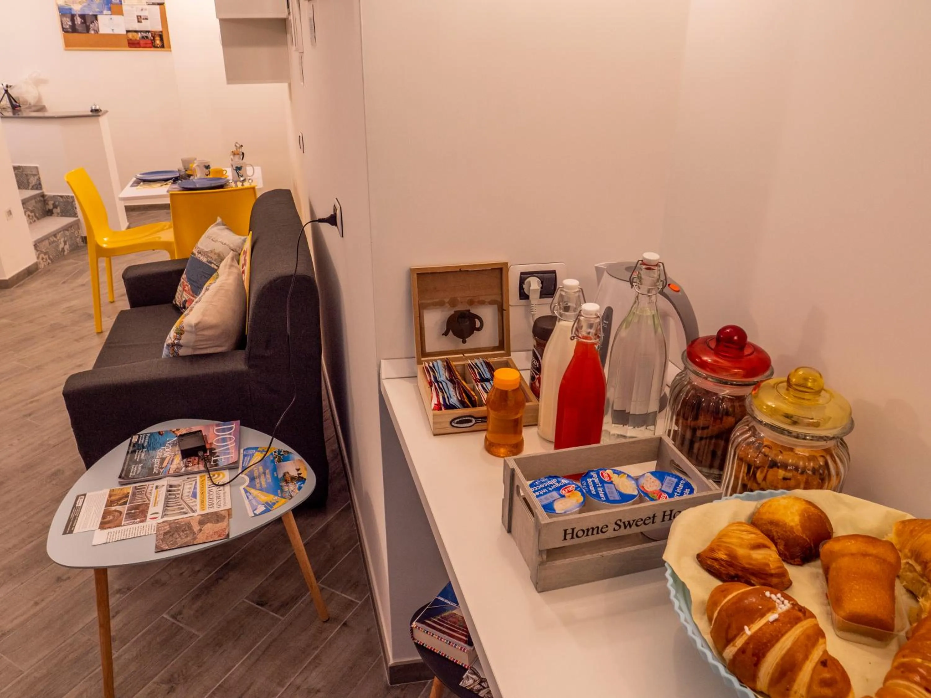 Food and drinks in B&B Cosmoneapolitan