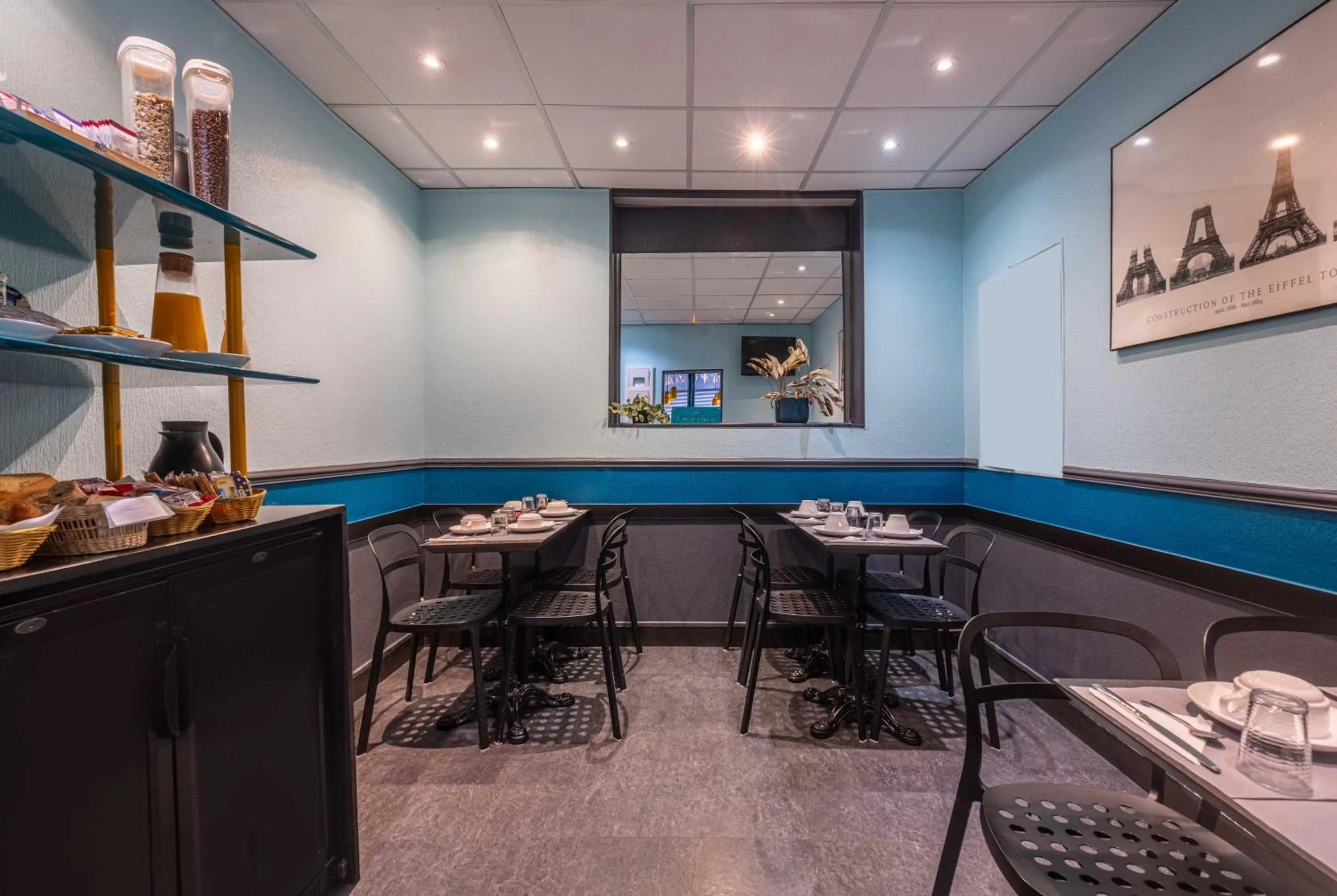 Breakfast in Hotel Daval