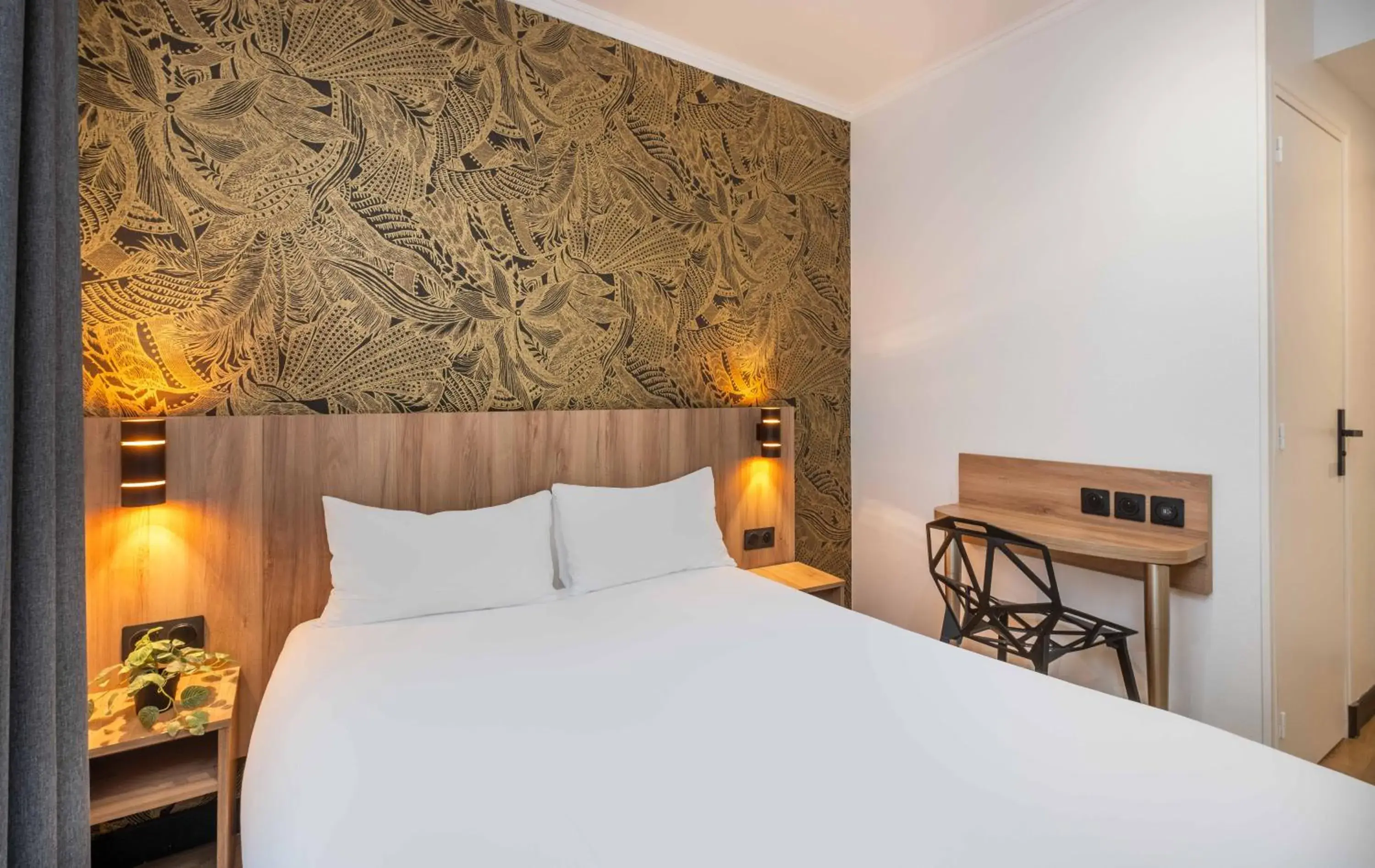 furniture, Bed in Hotel Daval furniture, Bed in Hotel Daval