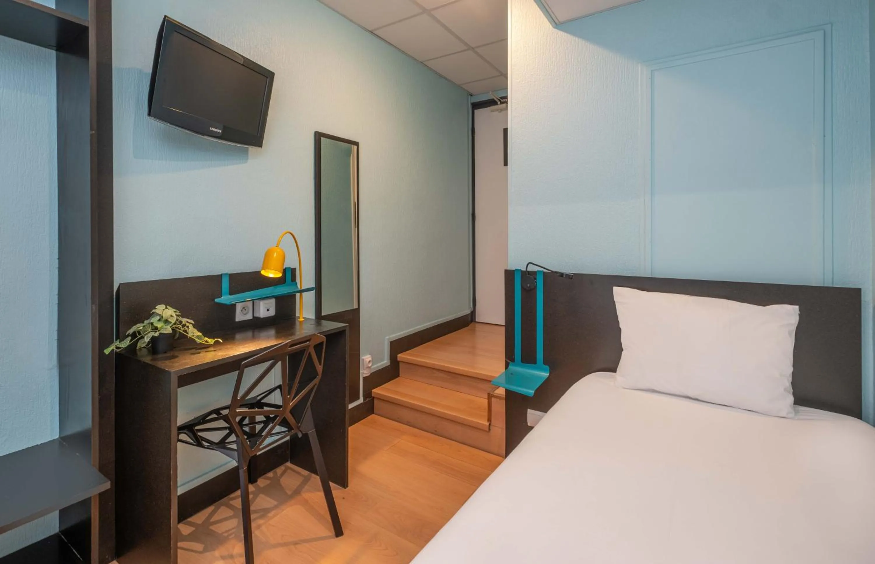 TV and multimedia, Bed in Hotel Daval