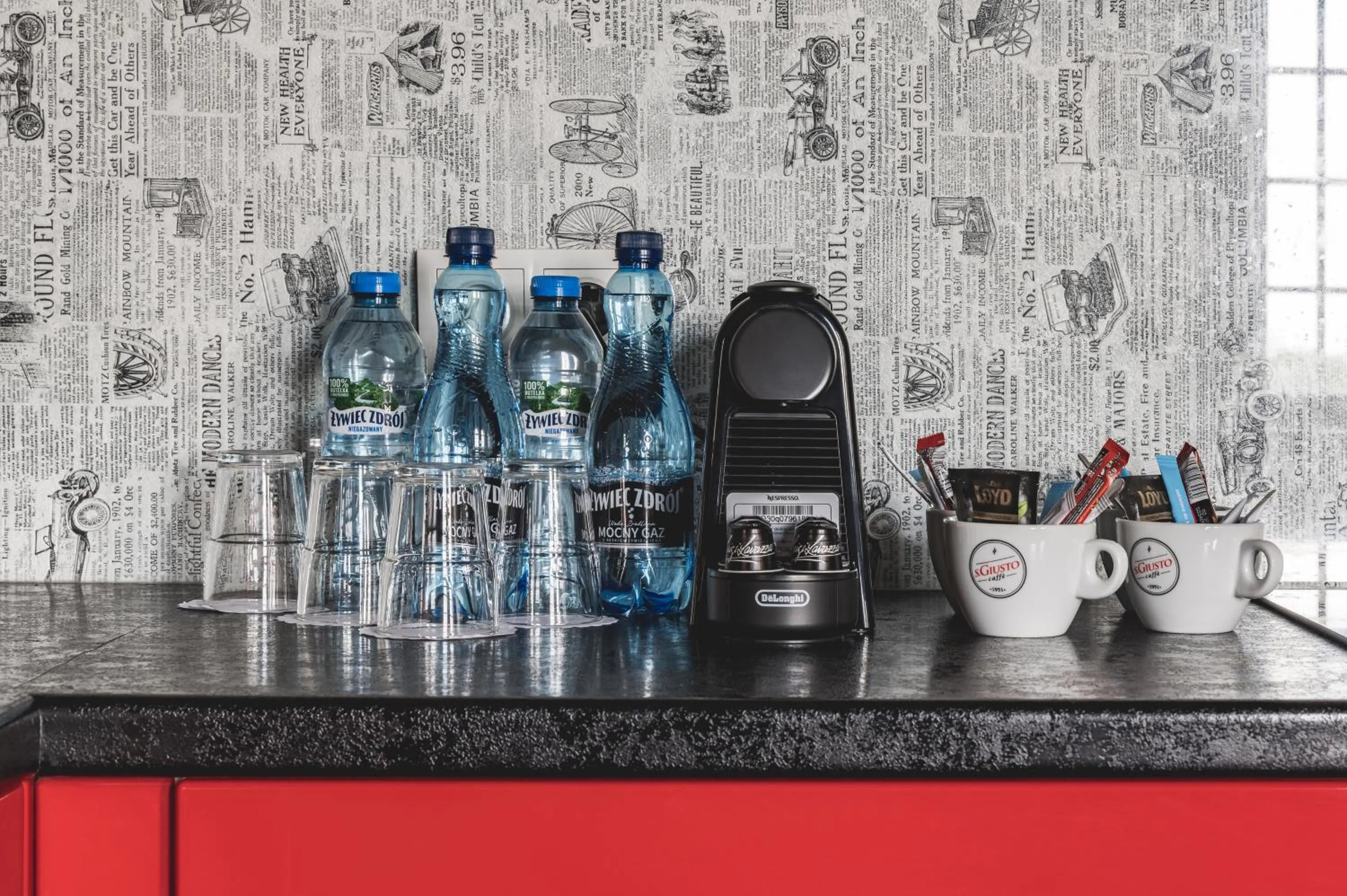 Coffee/tea facilities in Aparthotel Stara Przędzalnia