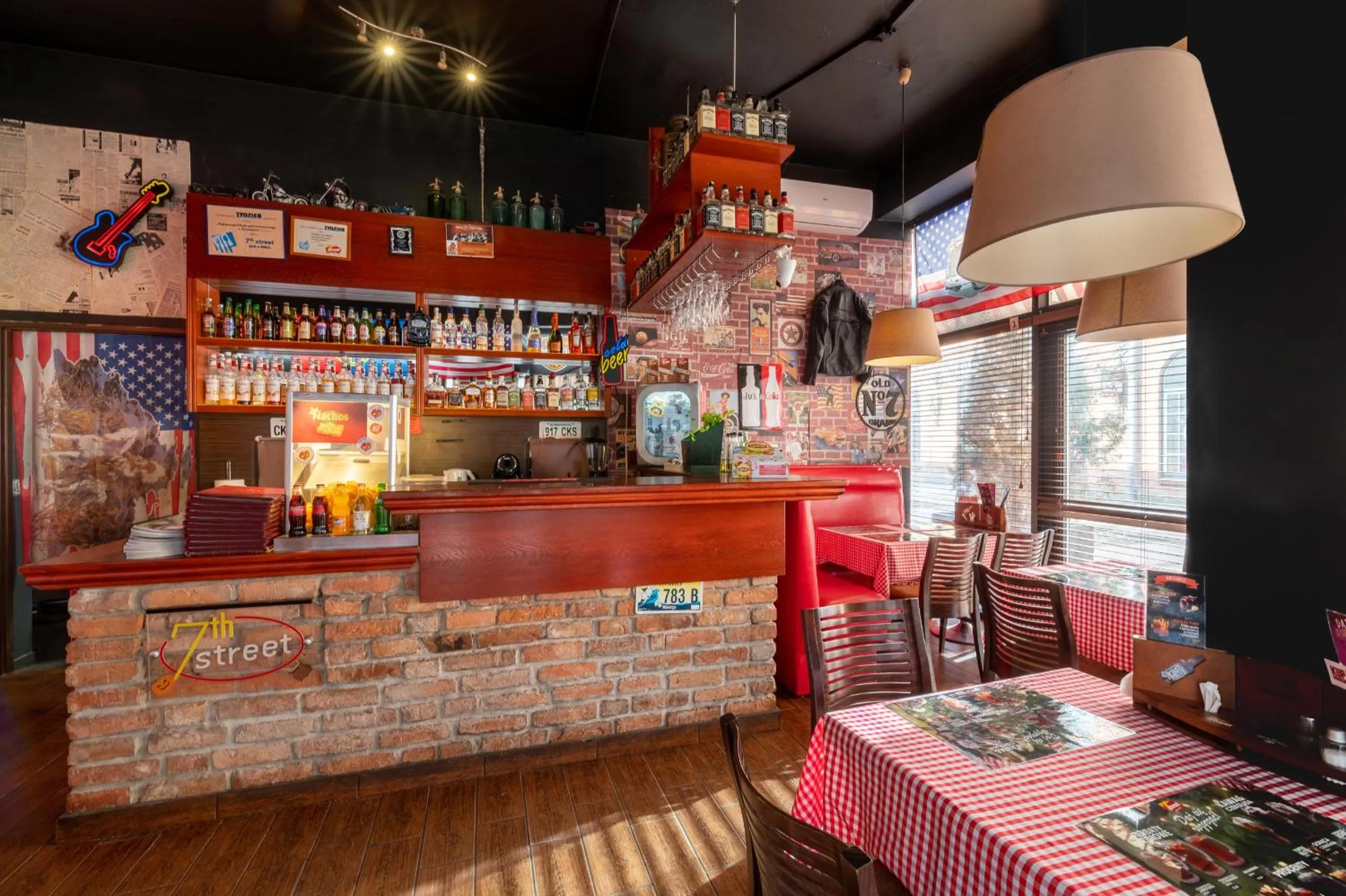 Restaurant/places to eat in Aparthotel Stara Przędzalnia