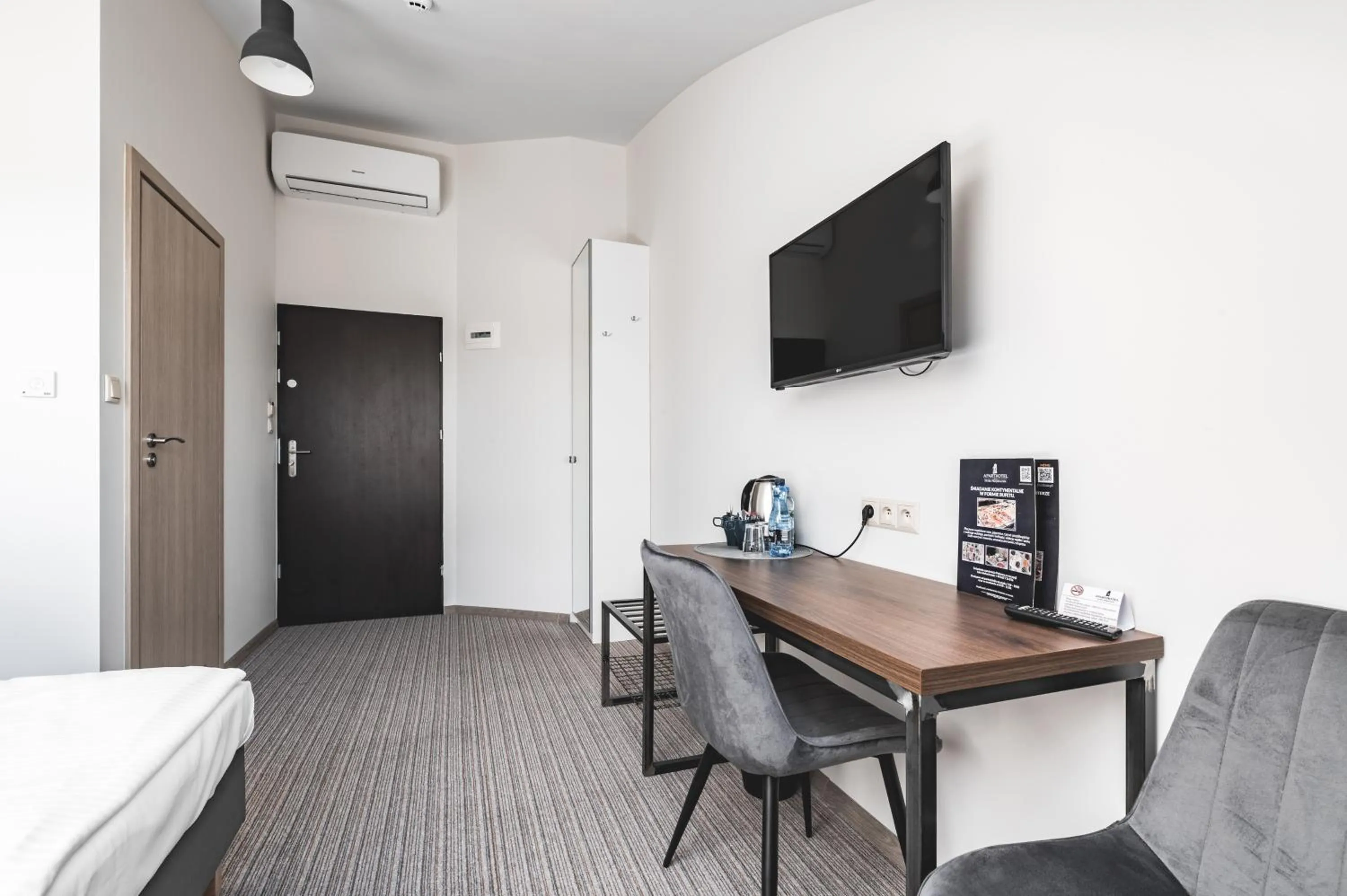 TV and multimedia in Aparthotel Stara Przędzalnia