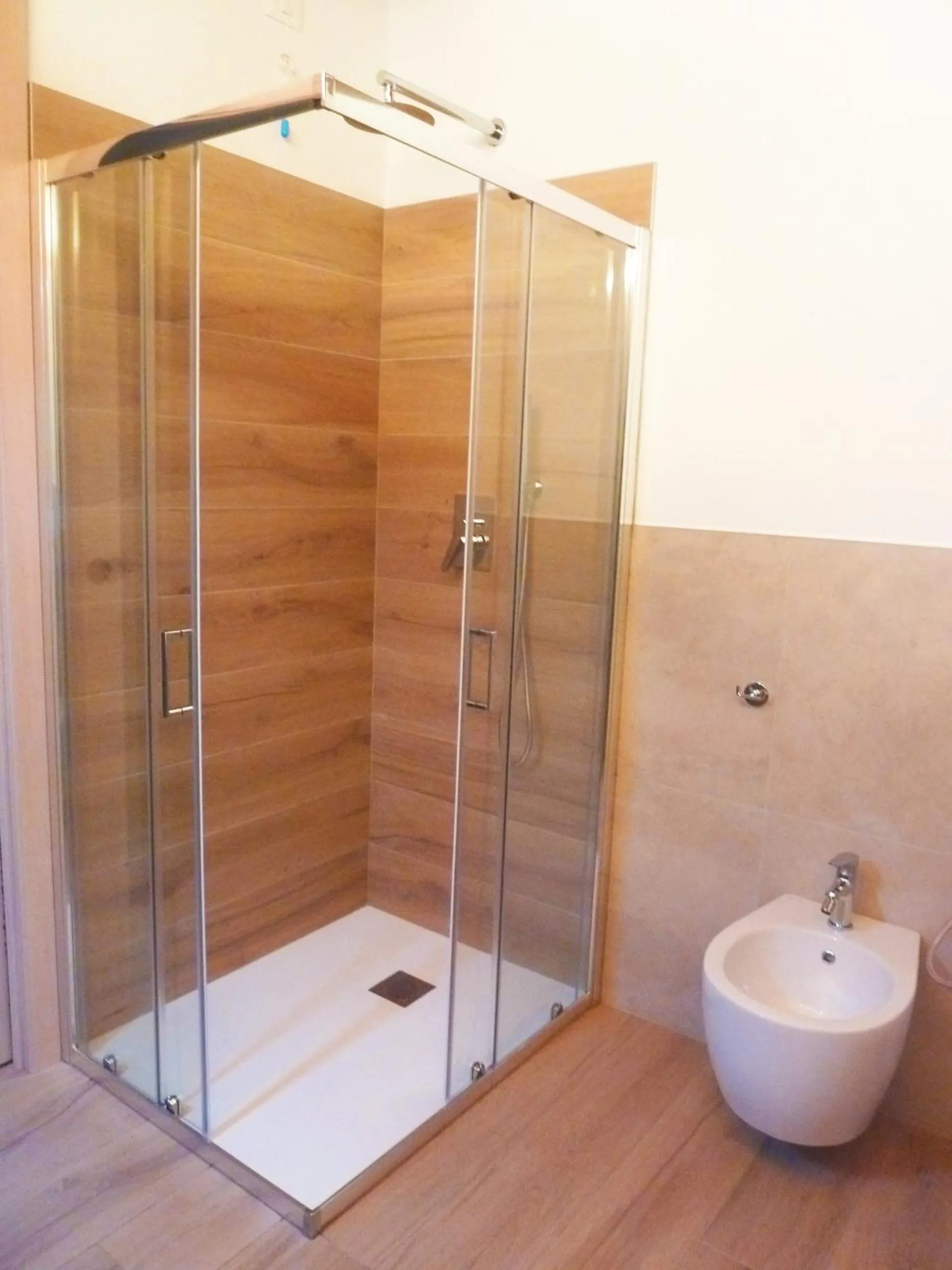 Shower in Alla Vecchia Contrada B&B