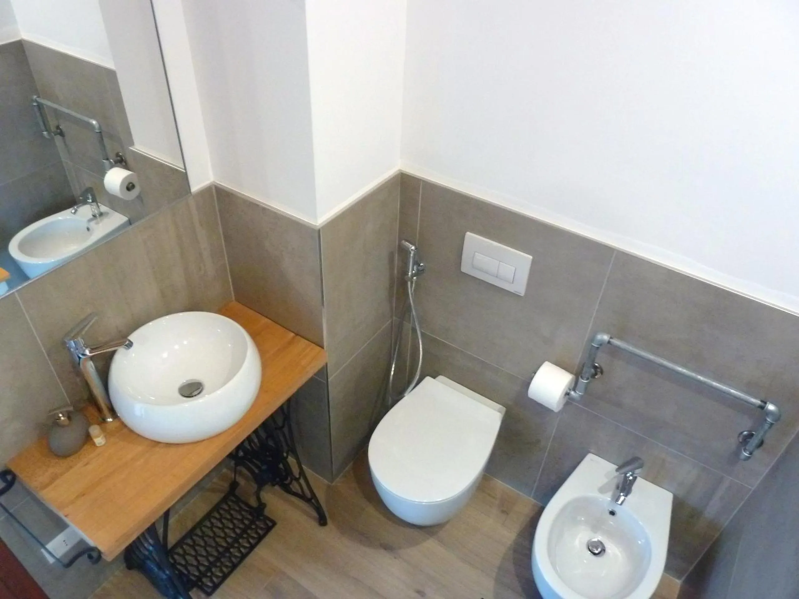 Toilet in Alla Vecchia Contrada B&B