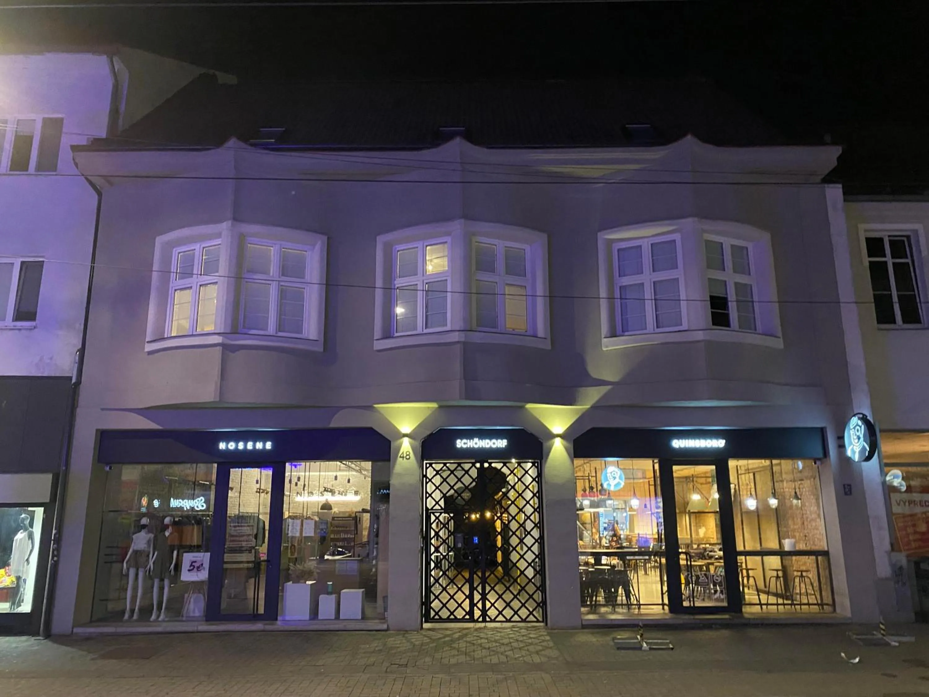 Property building in Schöndorf Hostel - virtual reception