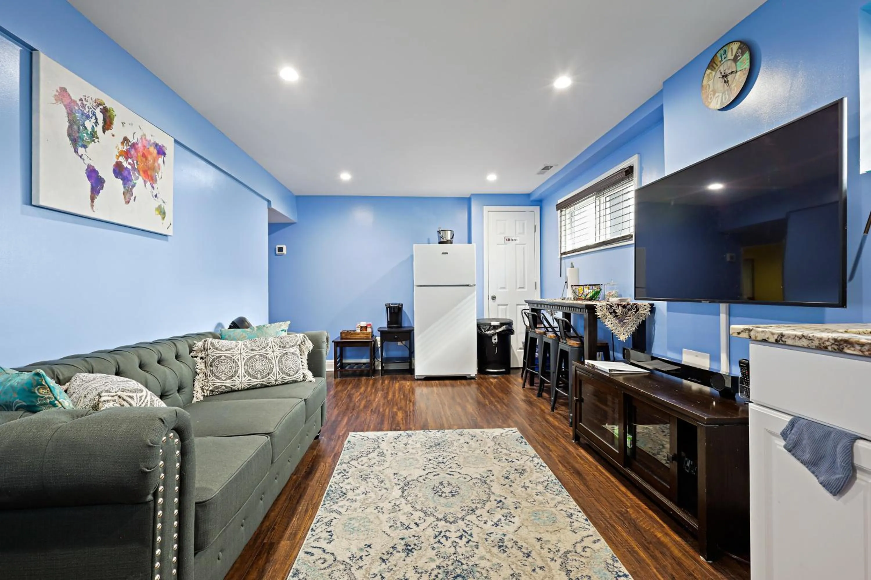 Living room in Beautiful 2 bedroom 1 bath Unit