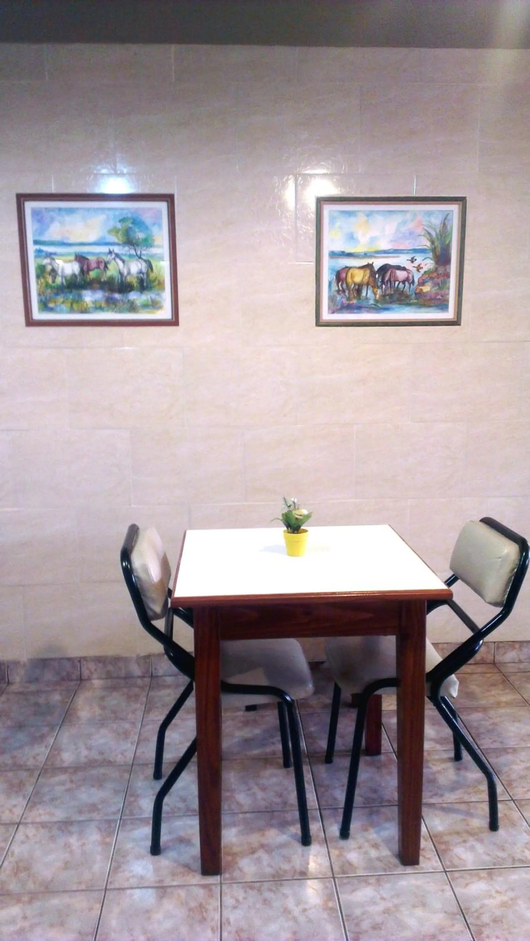 Dining area in Hosteria Maryland