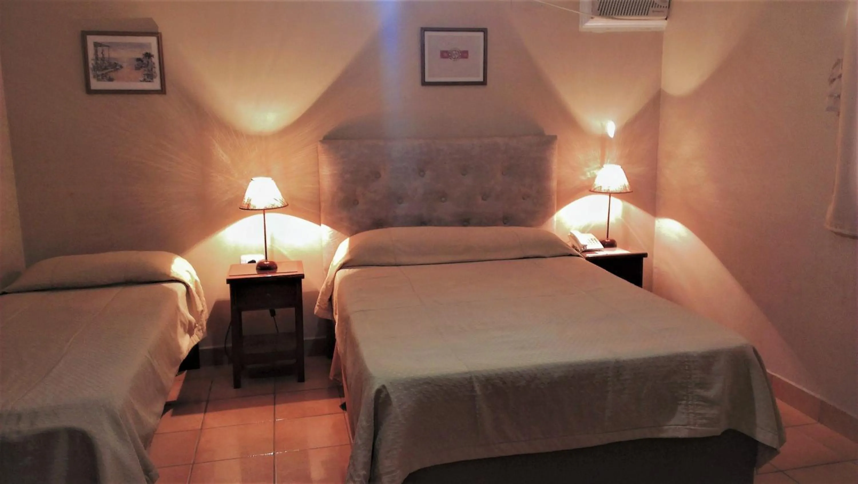 Photo of the whole room, Bed in Hosteria Maryland