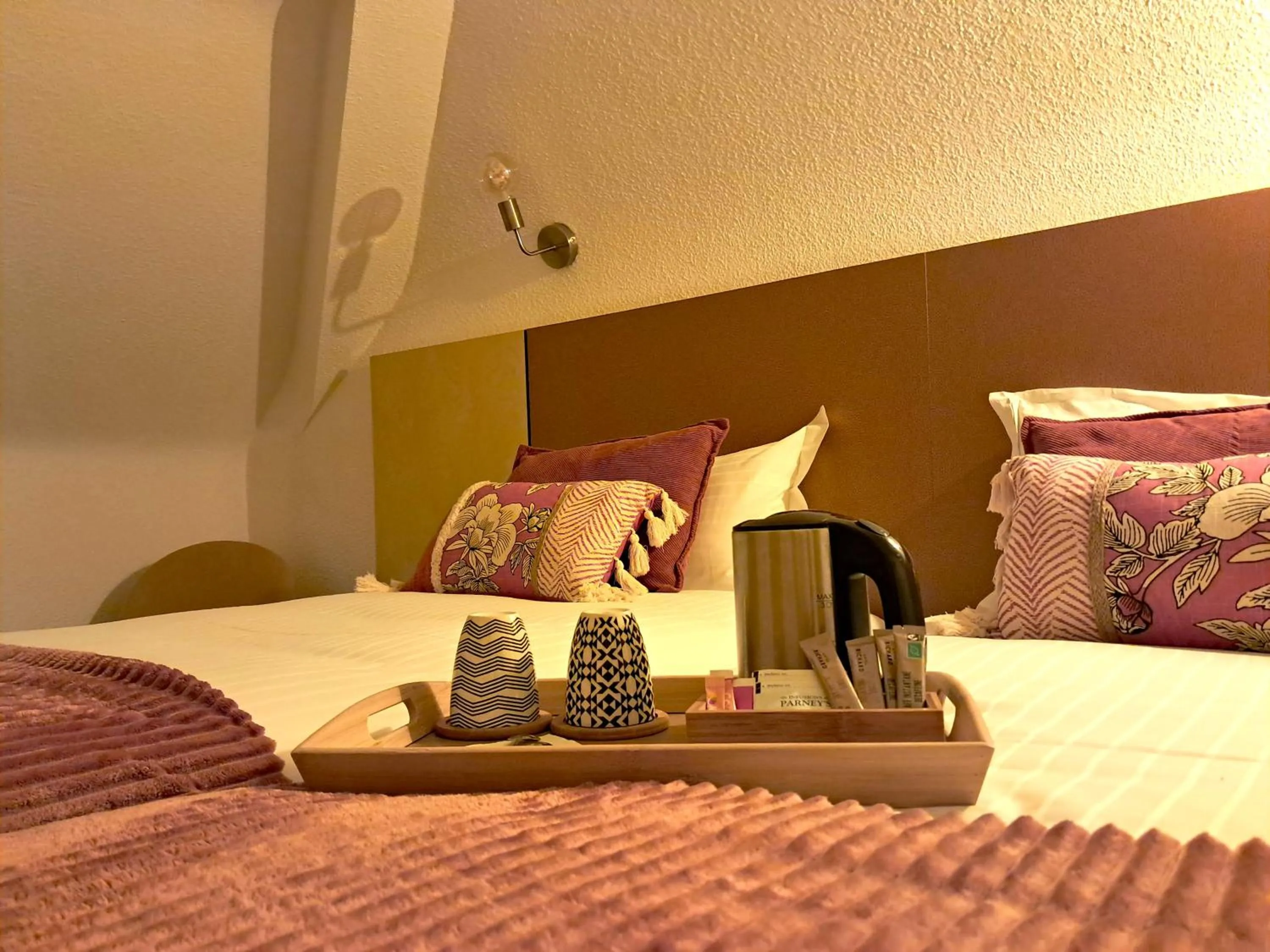 Bed in Best Western Le Vinci Loire Valley