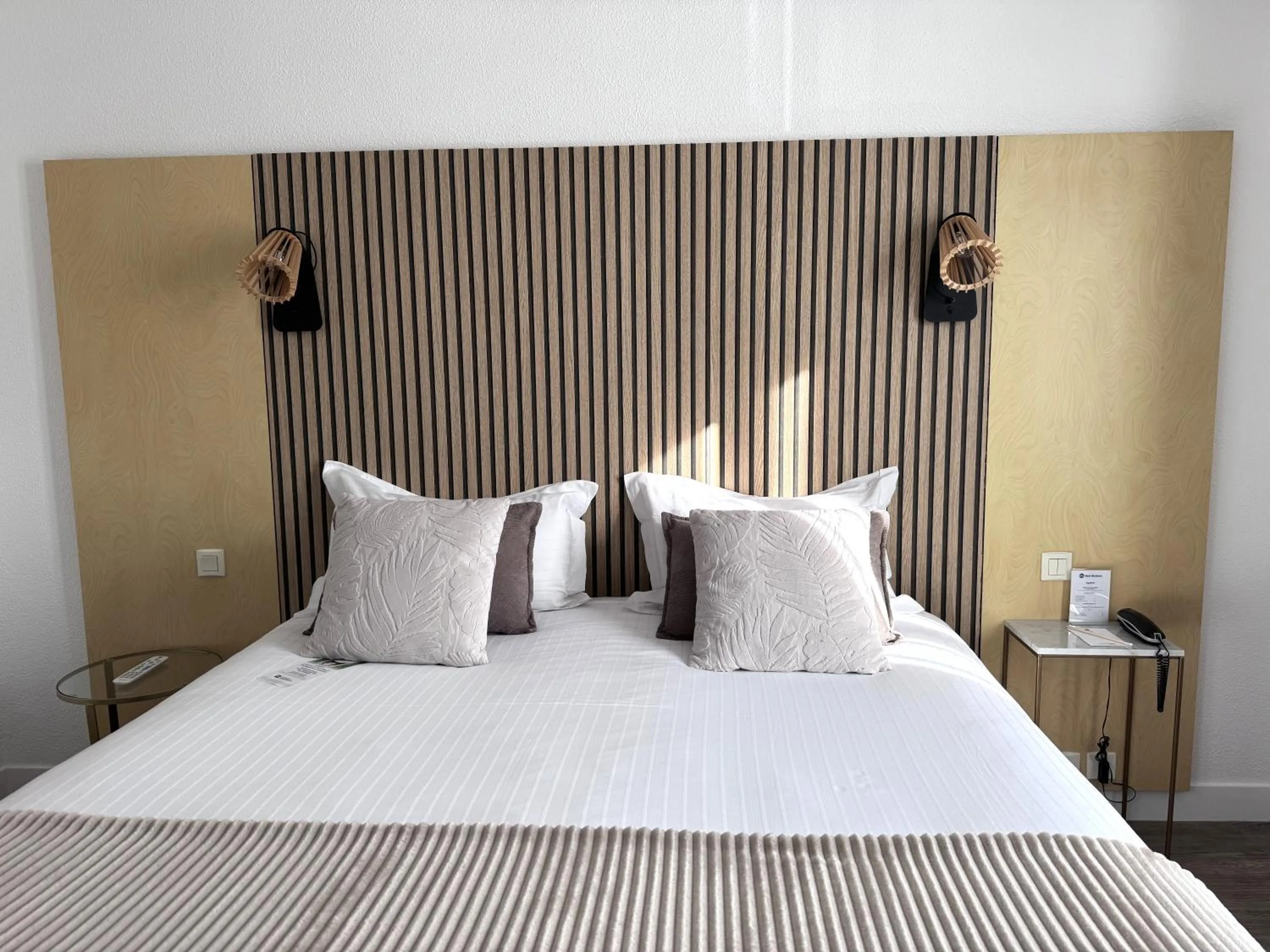 Bed in Best Western Le Vinci Loire Valley