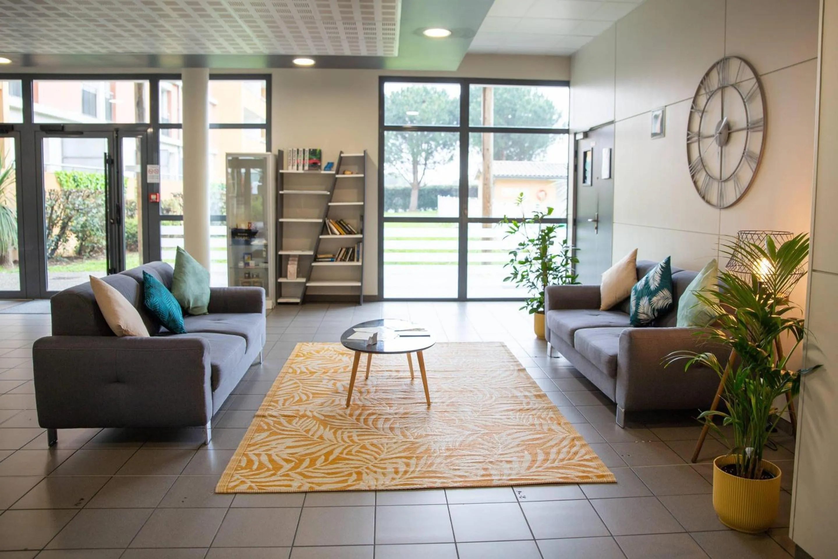 Lobby or reception in Comfort Aparthotel Toulouse Métropole