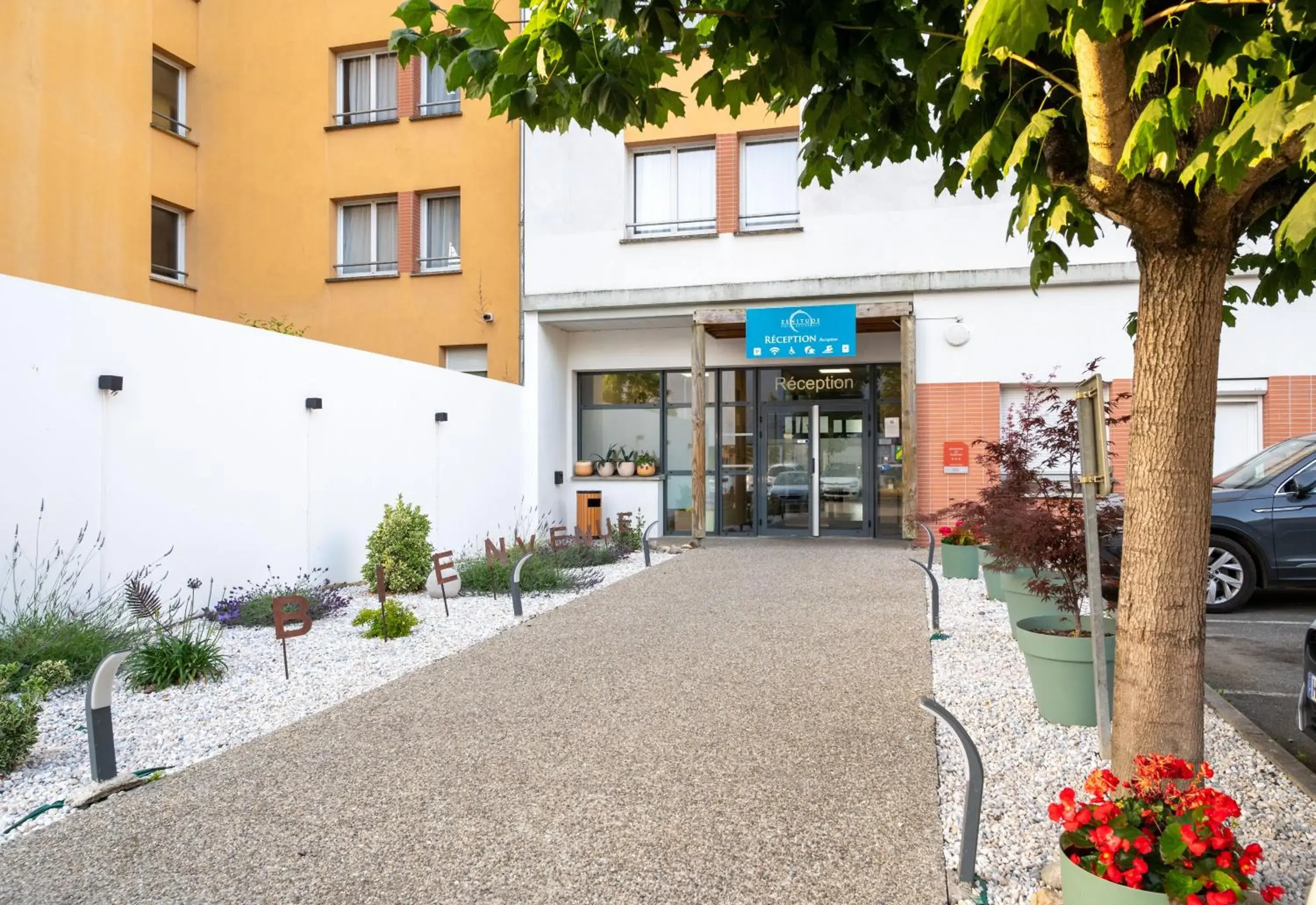 Facade/entrance in Comfort Aparthotel Toulouse Métropole Facade/entrance in Comfort Aparthotel Toulouse Métropole