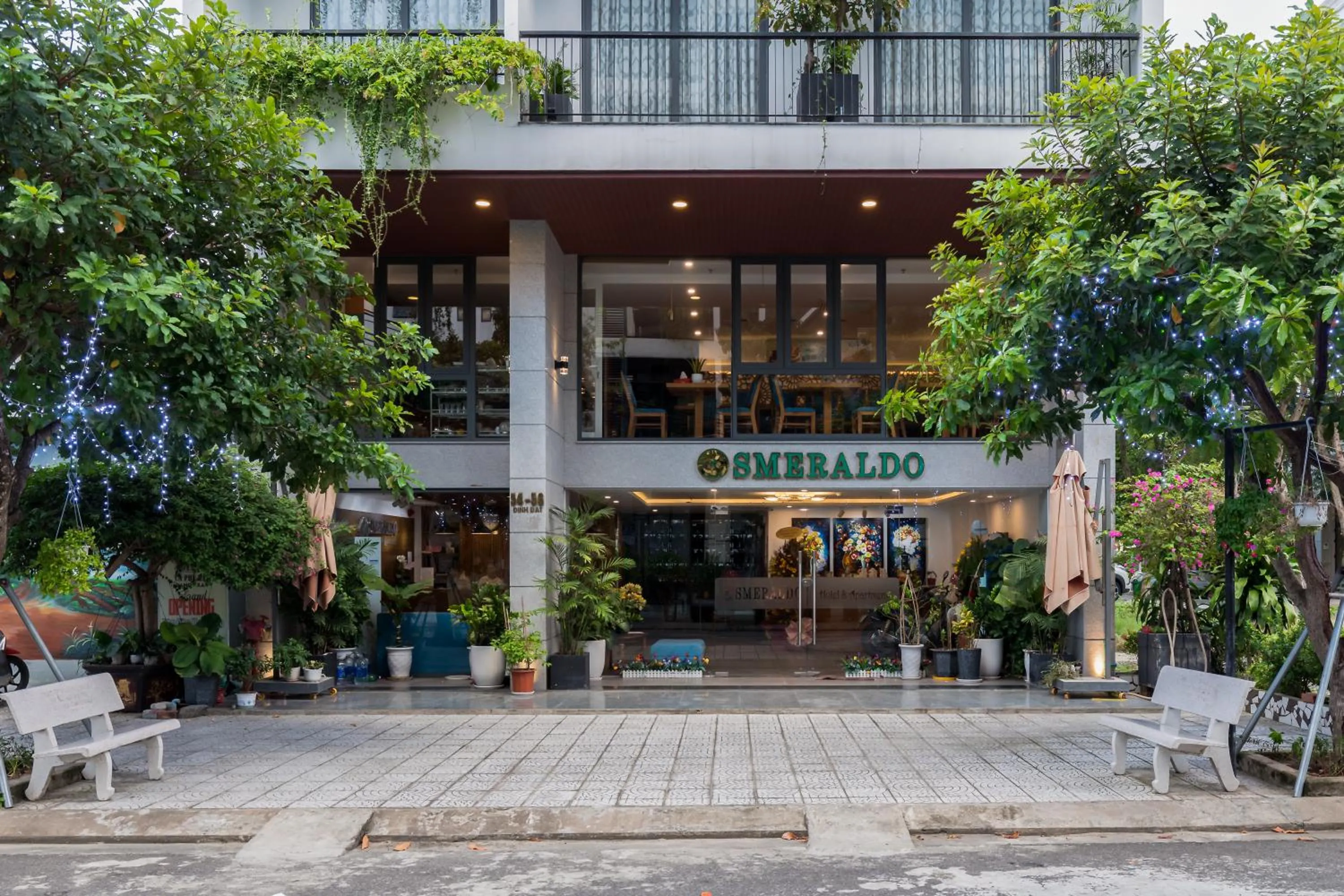 Facade/entrance in Smeraldo Hotel & Apartment