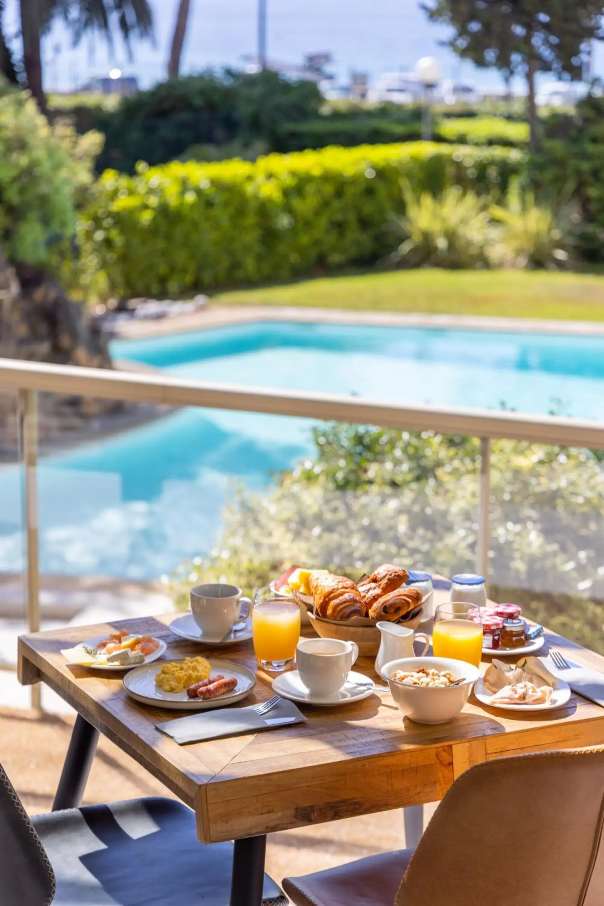 Breakfast in Luxotel Cannes Breakfast in Luxotel Cannes