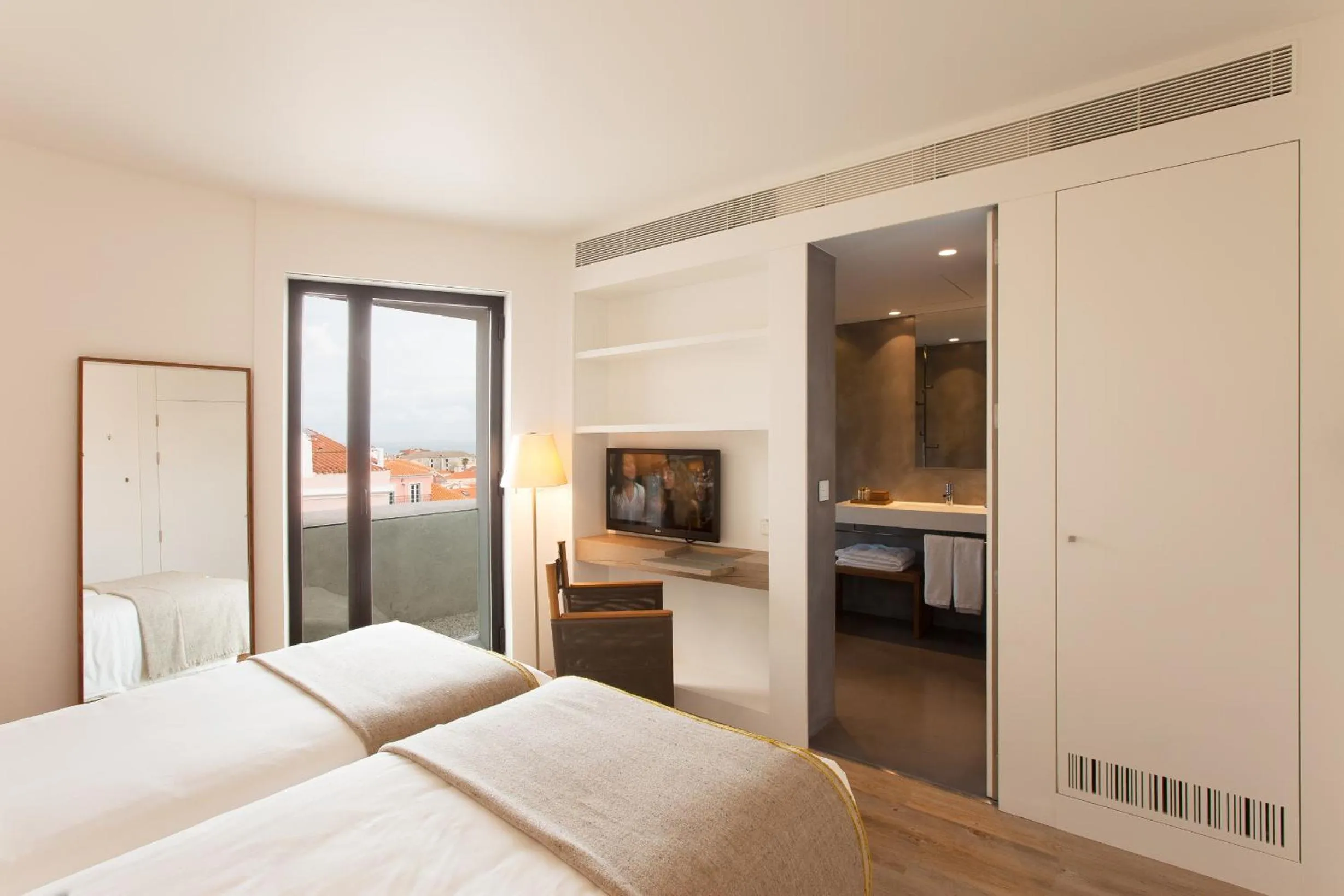 Bed in Memmo Alfama - Design Hotels