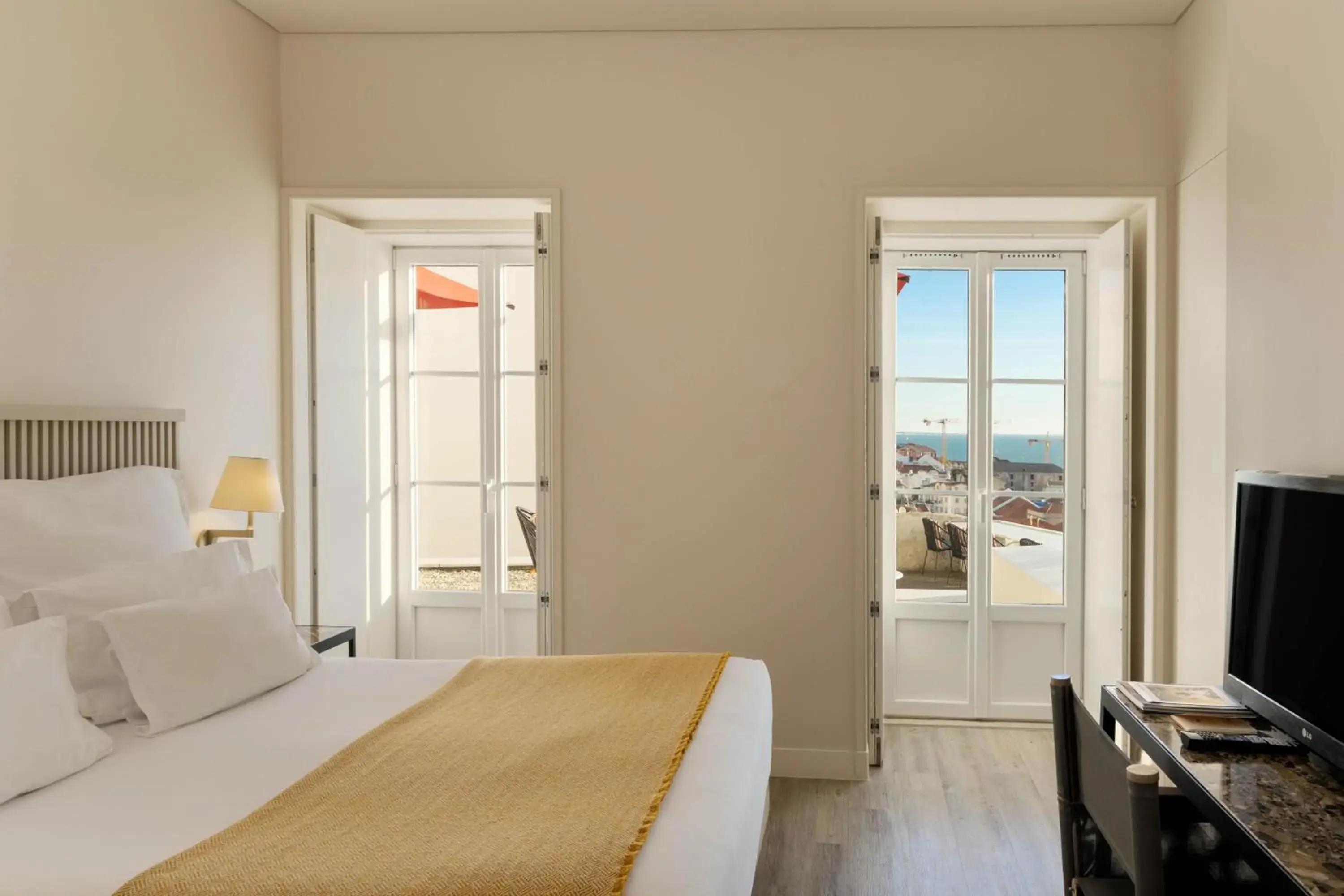 Bed in Memmo Alfama - Design Hotels Bed in Memmo Alfama - Design Hotels