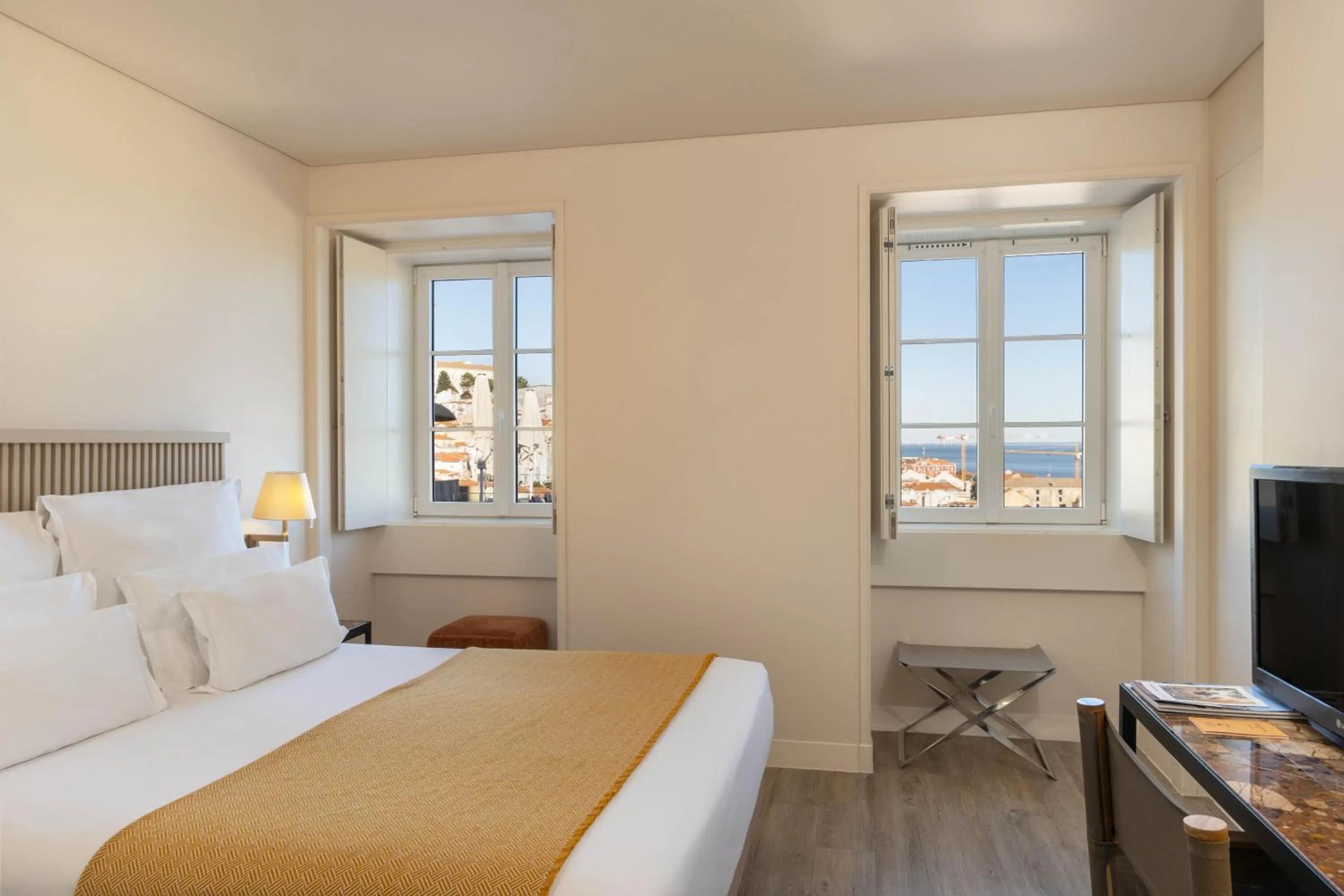 Bed in Memmo Alfama - Design Hotels