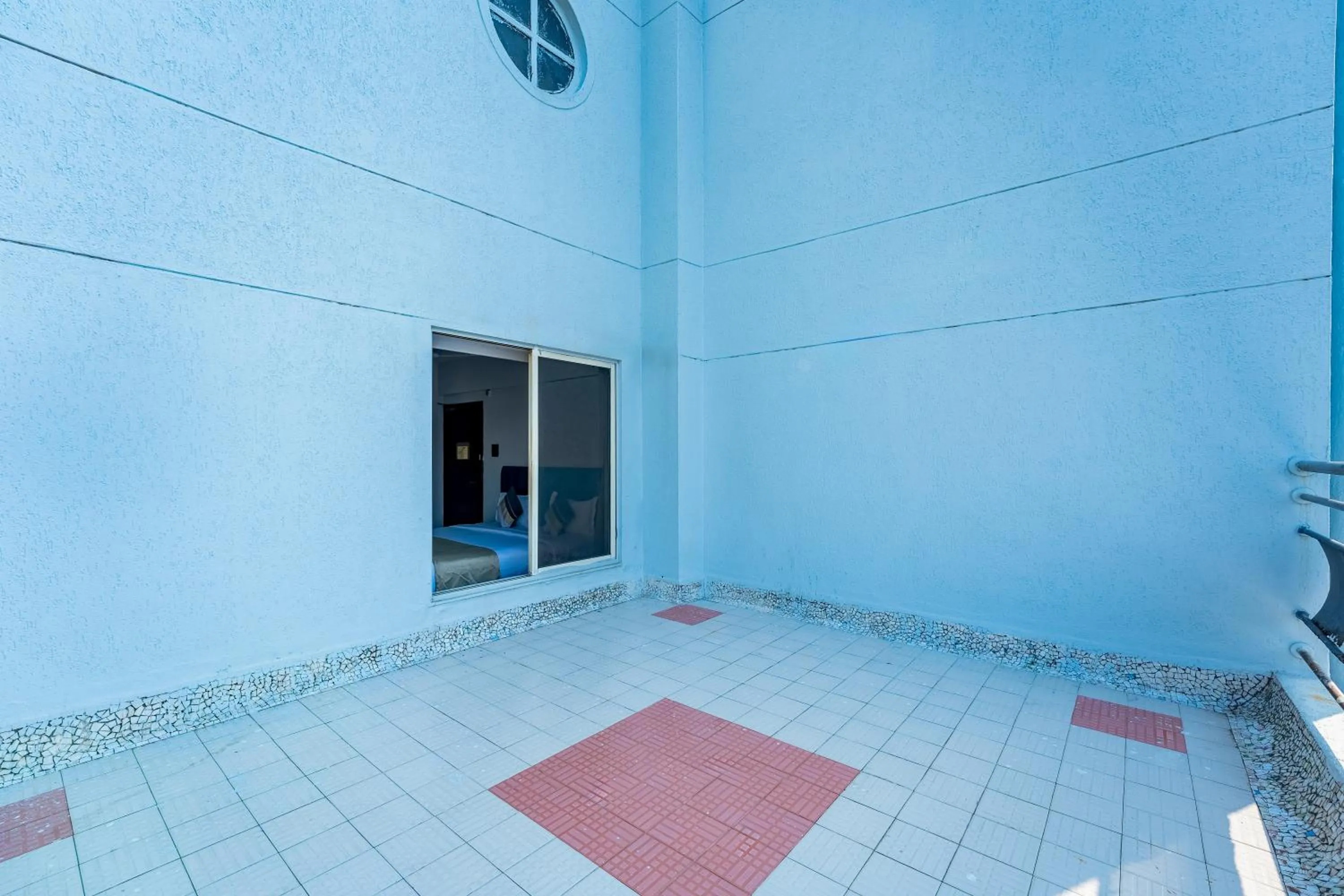 Balcony/Terrace in asar Landmark Suites Mumbai International Airport by Orion Hotels