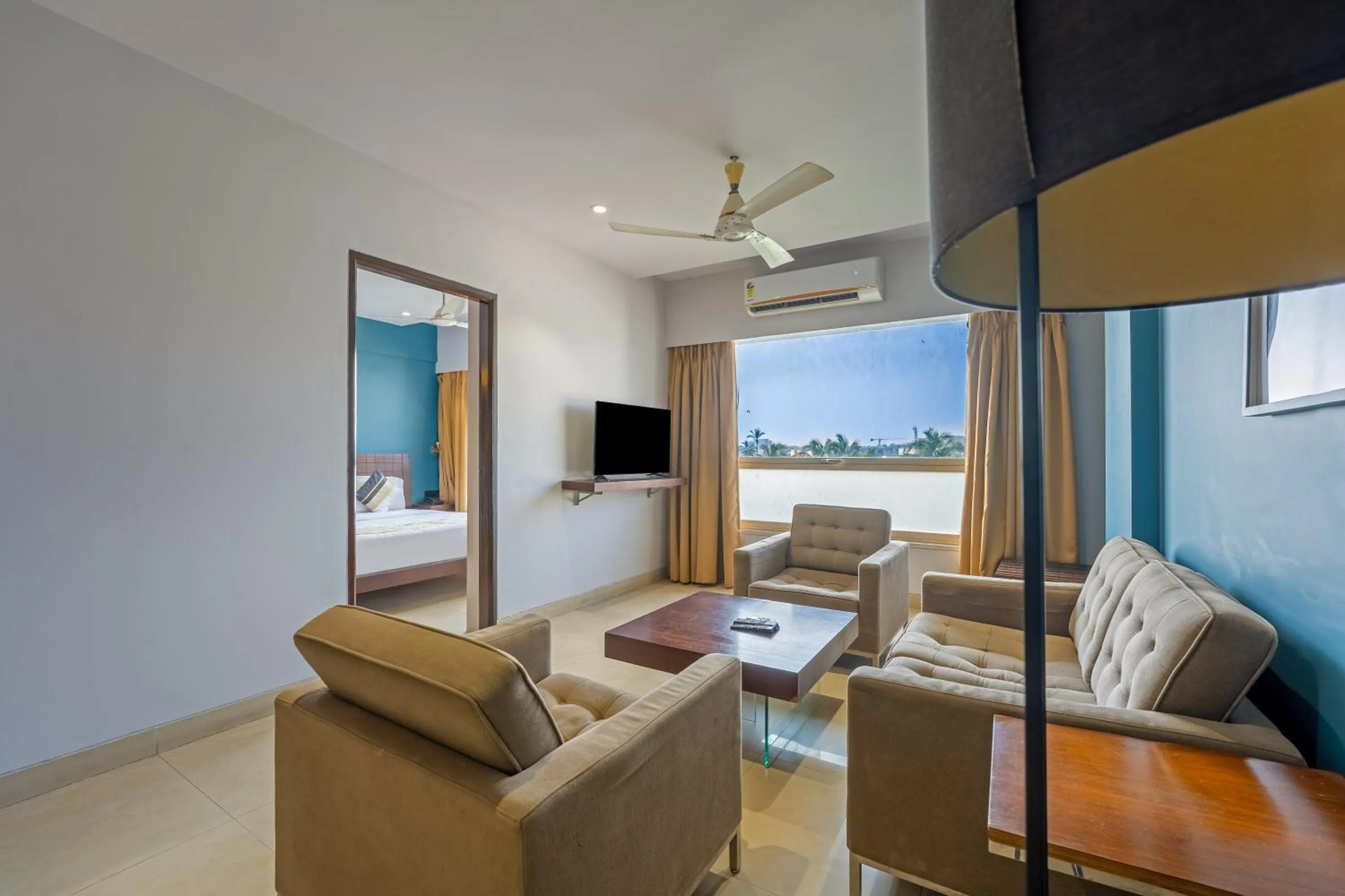 TV and multimedia in asar Landmark Suites Mumbai International Airport by Orion Hotels