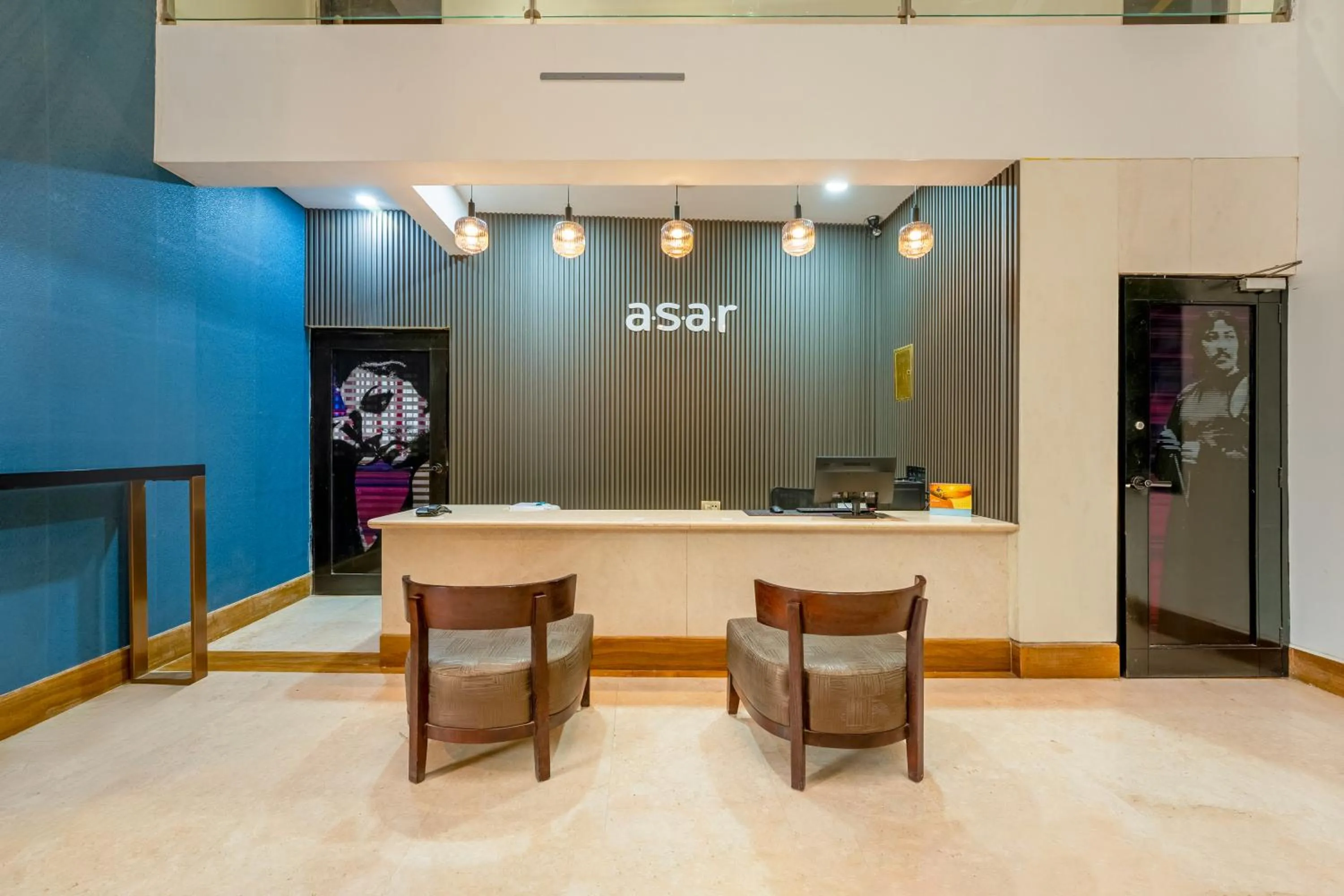 Lobby or reception in asar Landmark Suites Mumbai International Airport by Orion Hotels