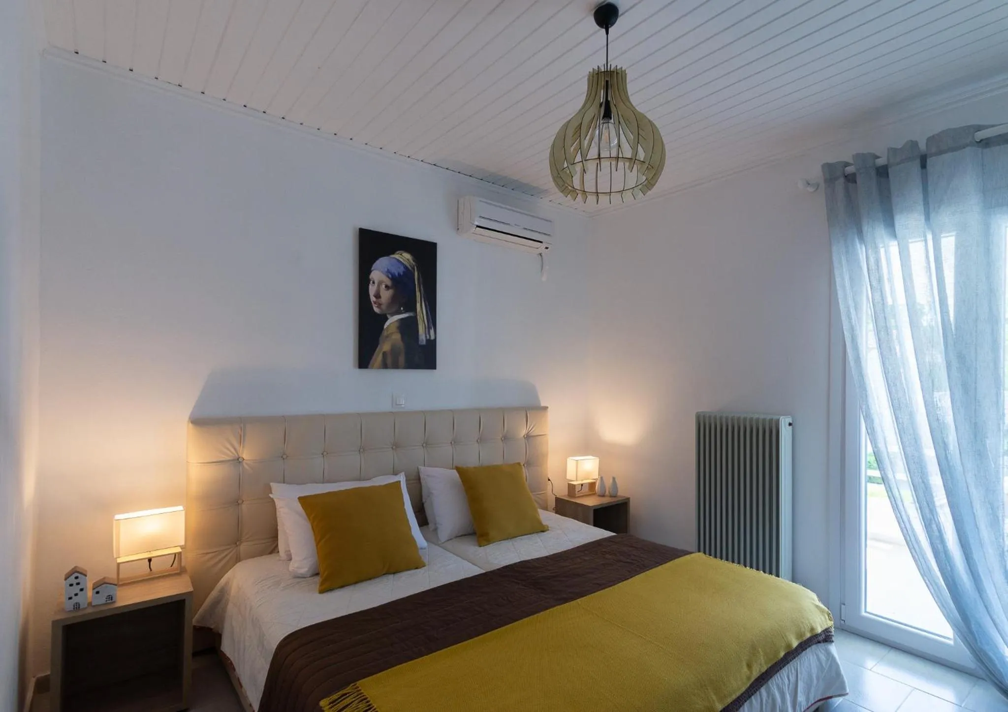 Bedroom, Bed in Zografia