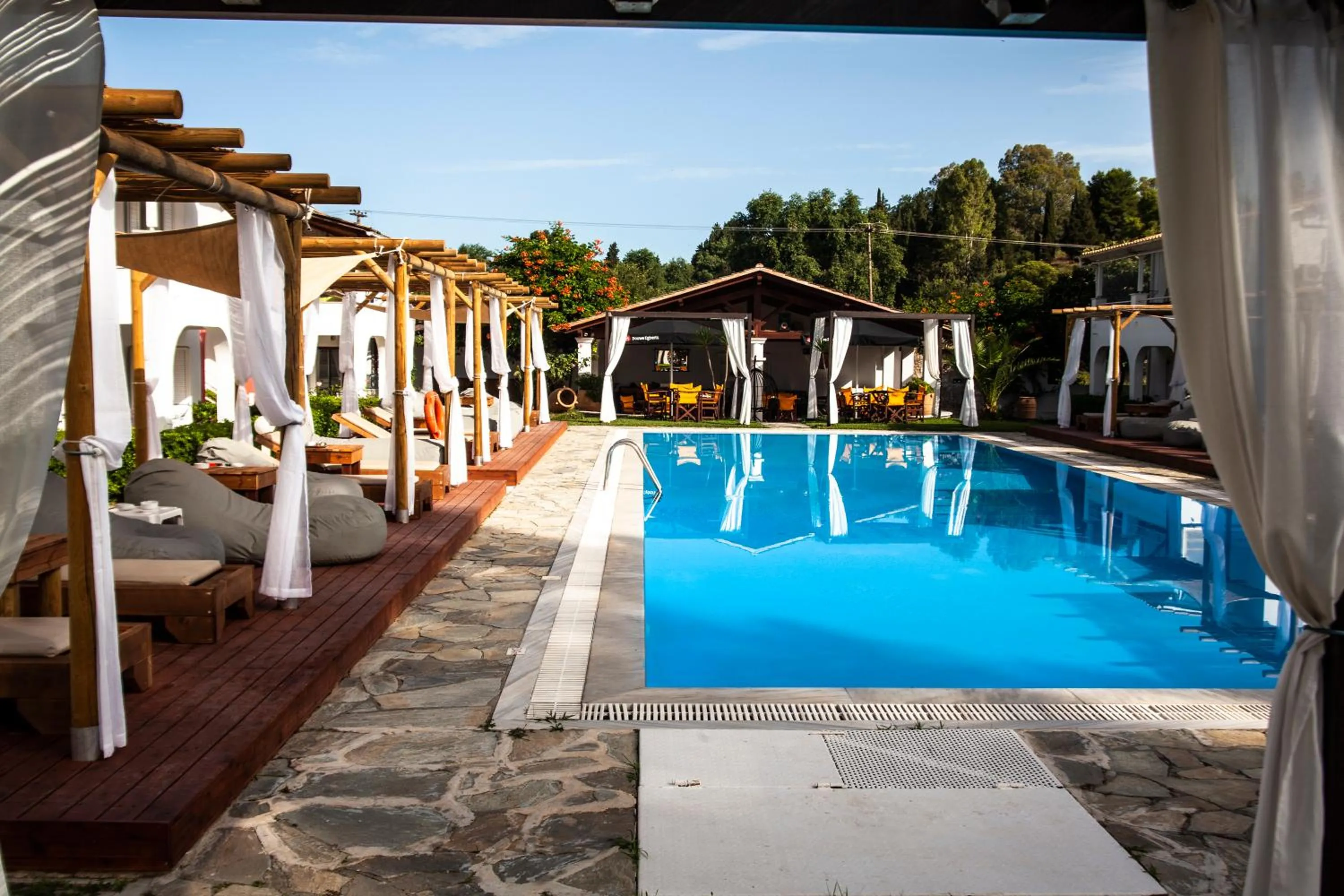 Swimming pool in Zografia