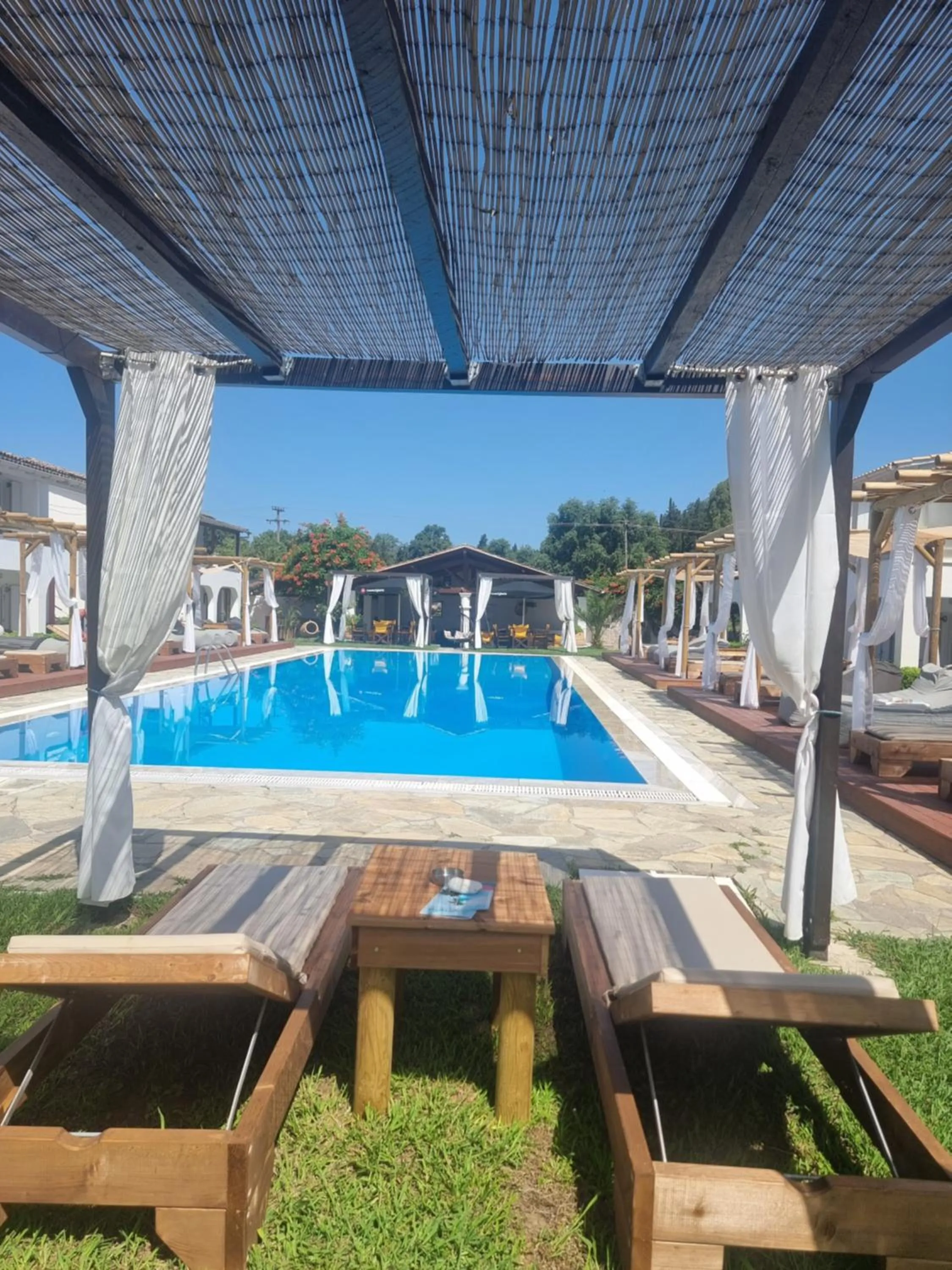 Swimming pool in Zografia