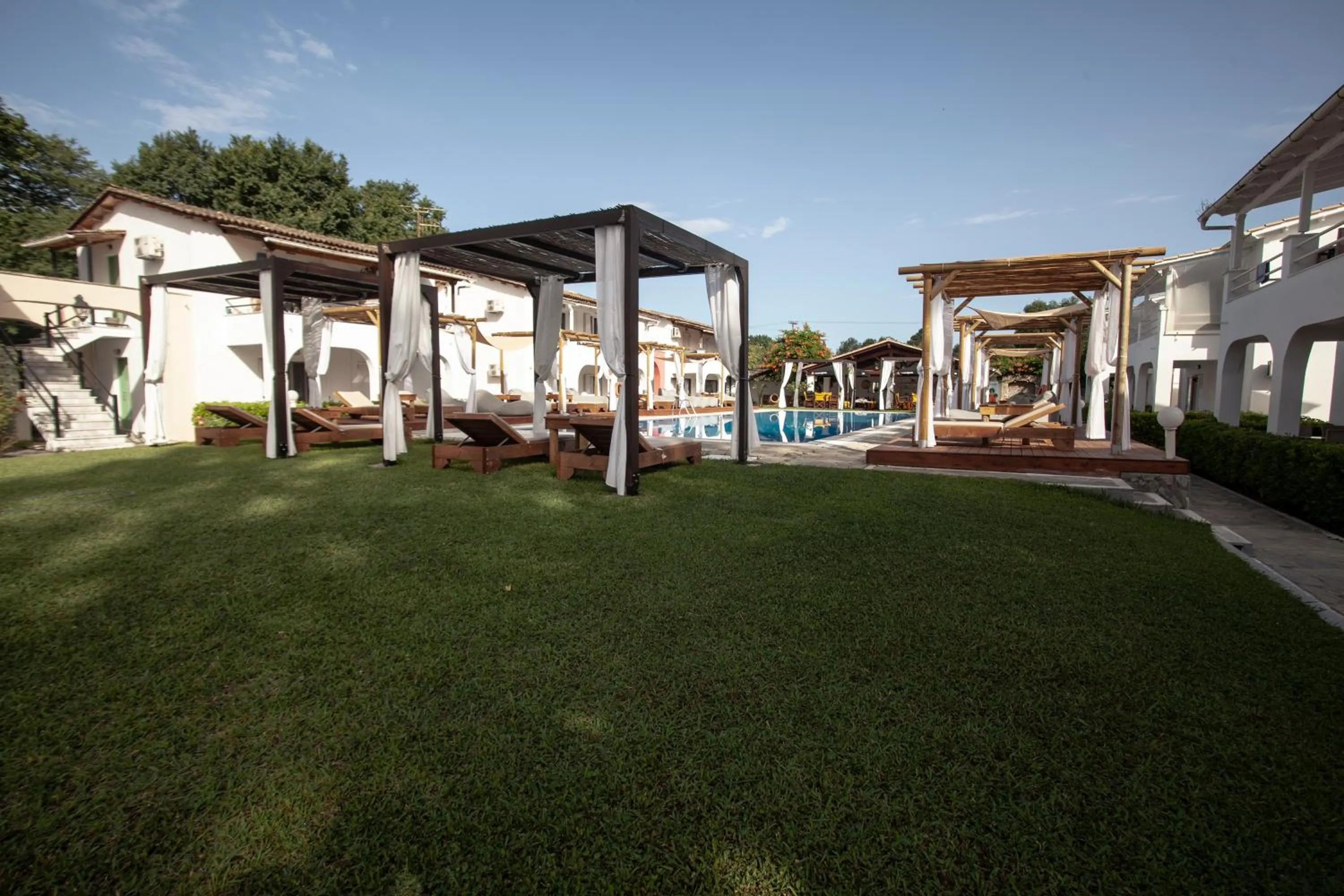 Swimming pool in Zografia