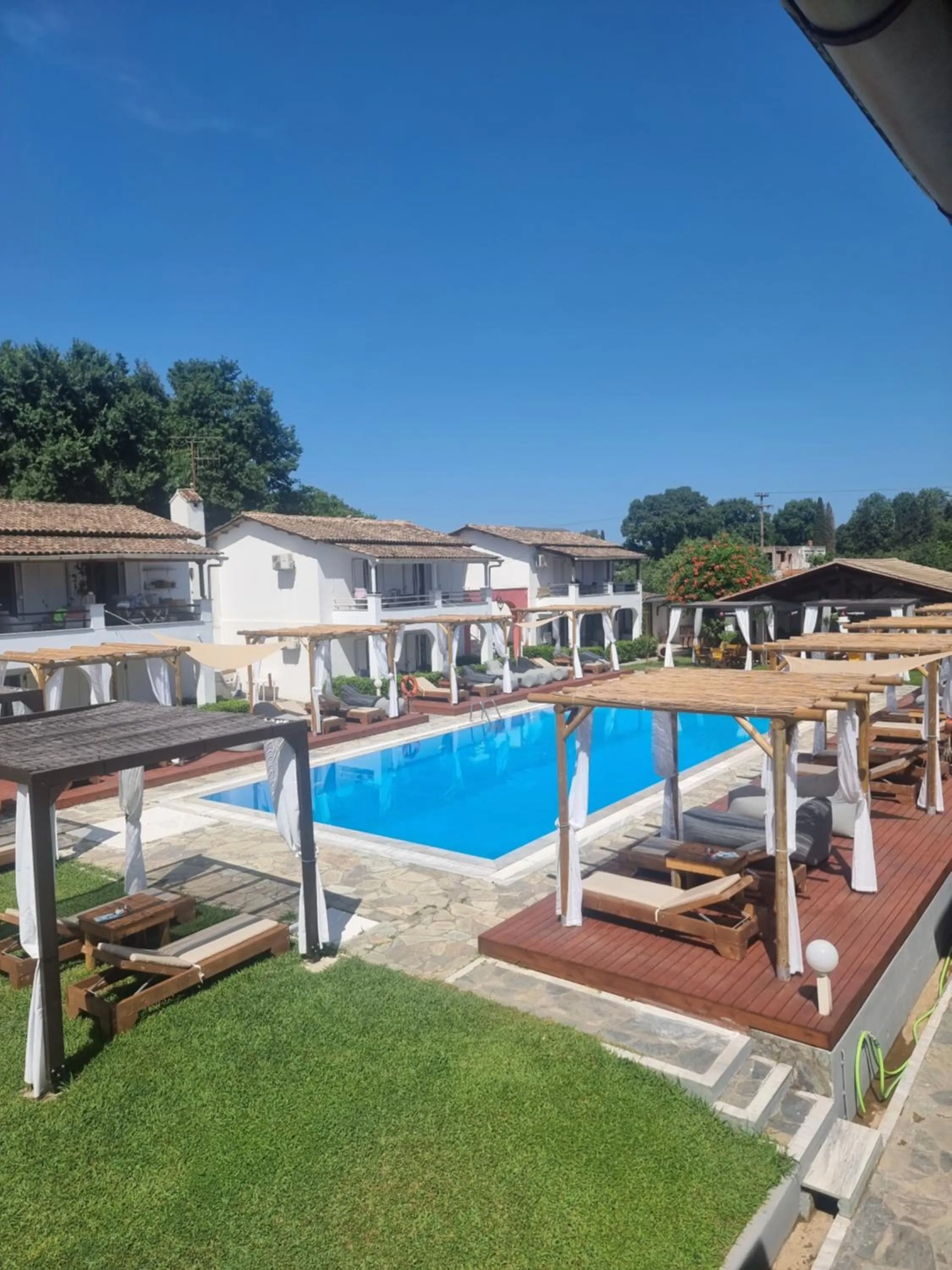 Swimming pool in Zografia