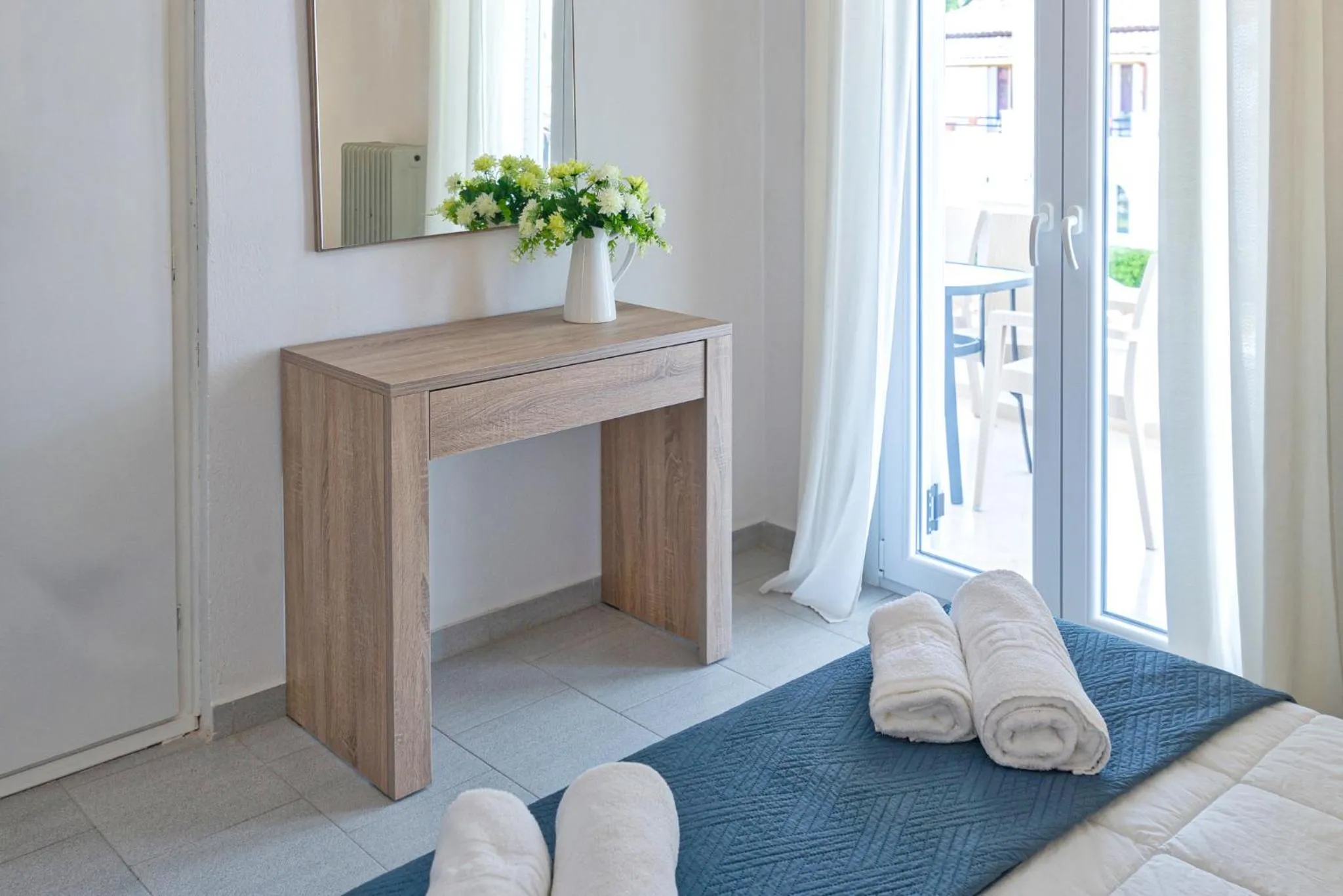 towels, Bed in Zografia