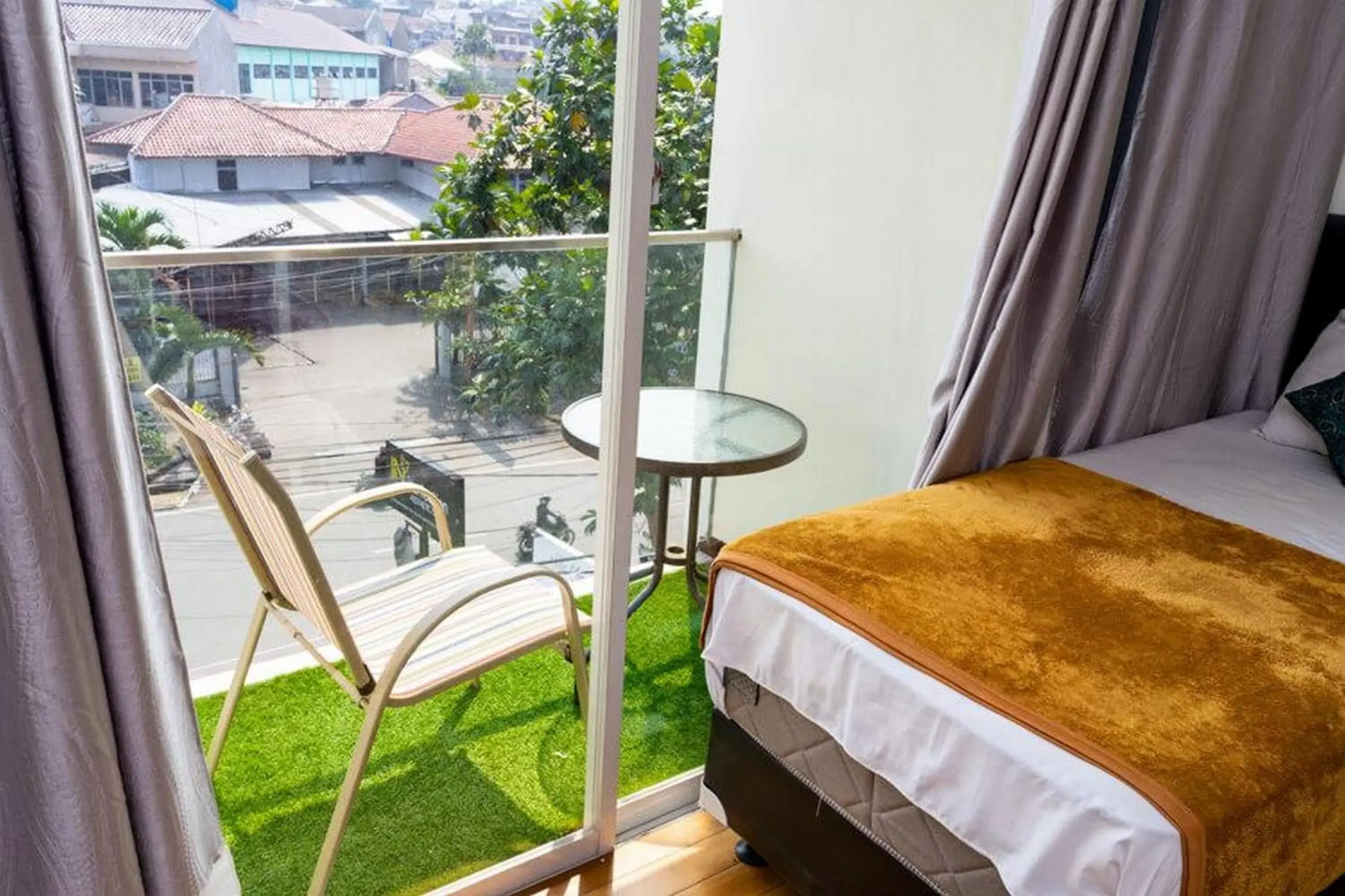 Bedroom, Bed in RedDoorz near Setrasari Mall 4 Bedroom, Bed in RedDoorz near Setrasari Mall 4