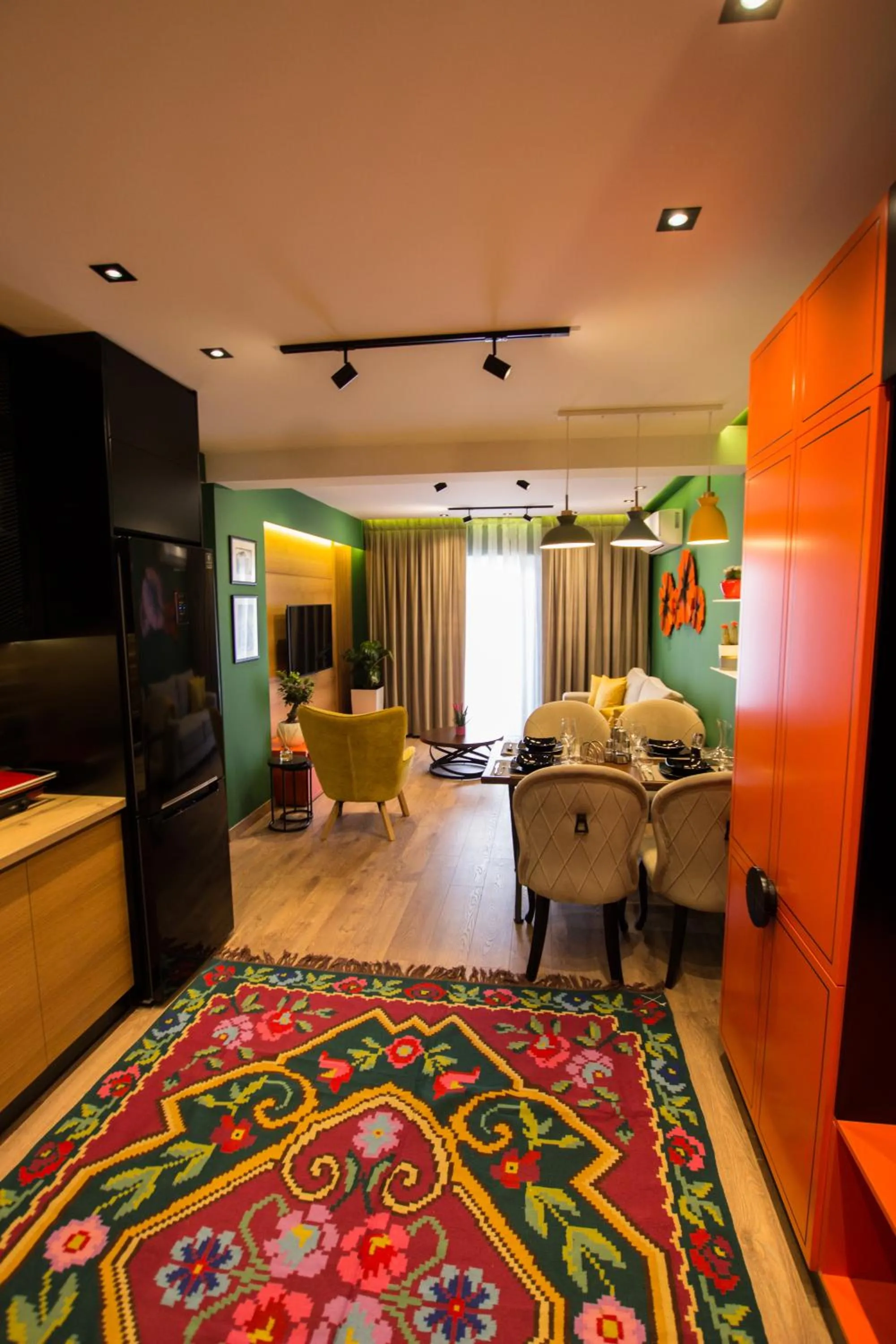 Bed in Brilant Luxury Apartment