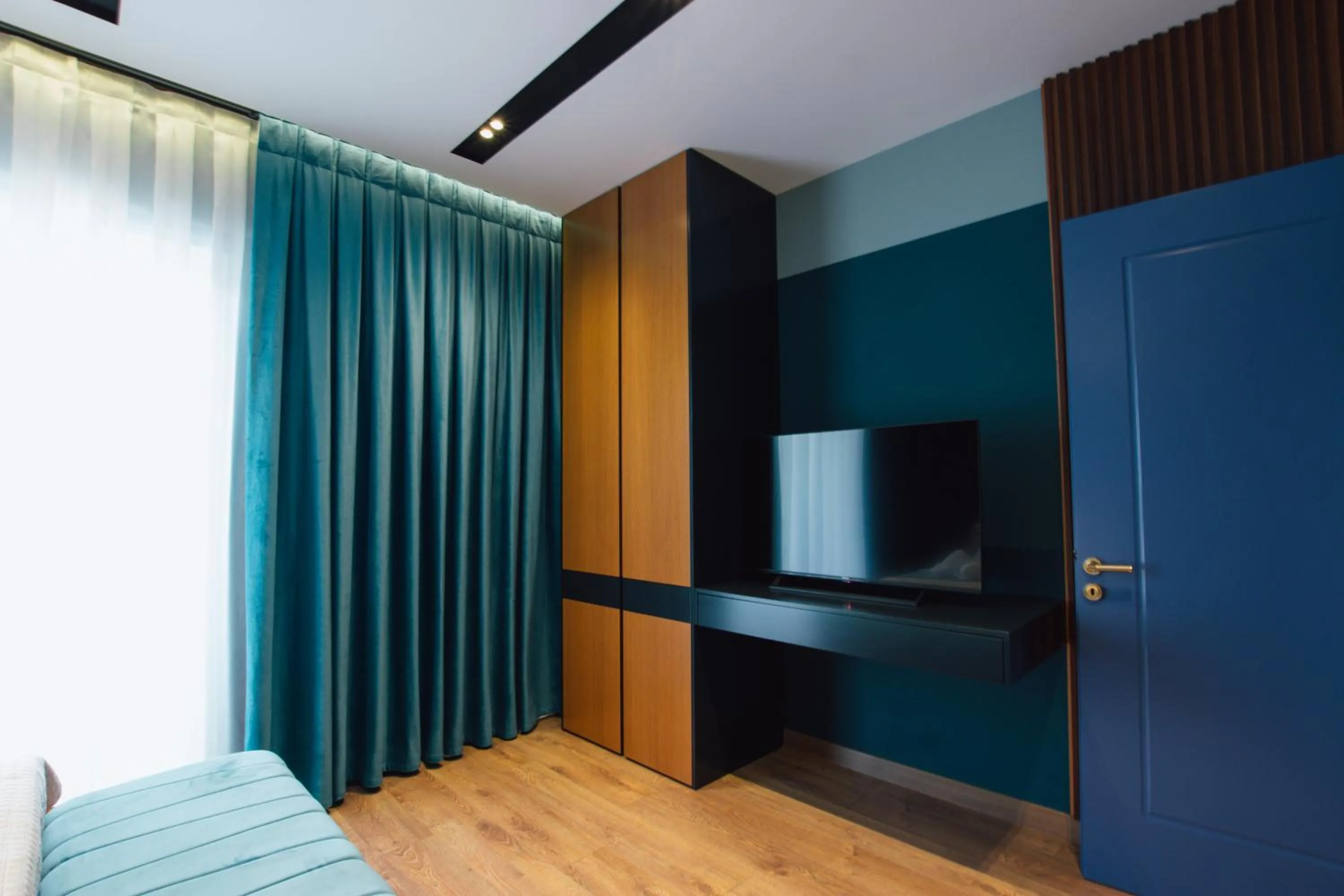wardrobe in Brilant Luxury Apartment