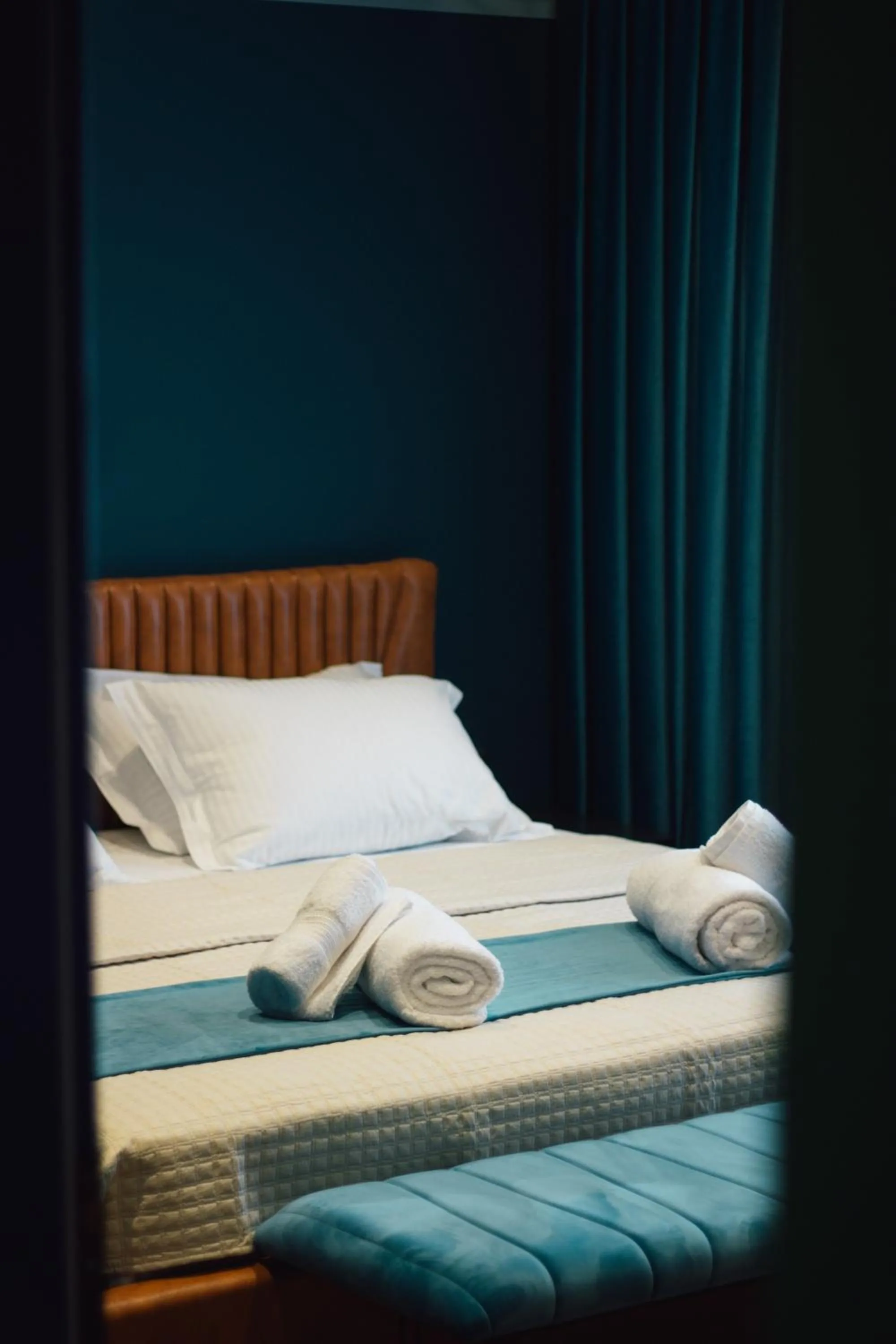 Bed in Brilant Luxury Apartment