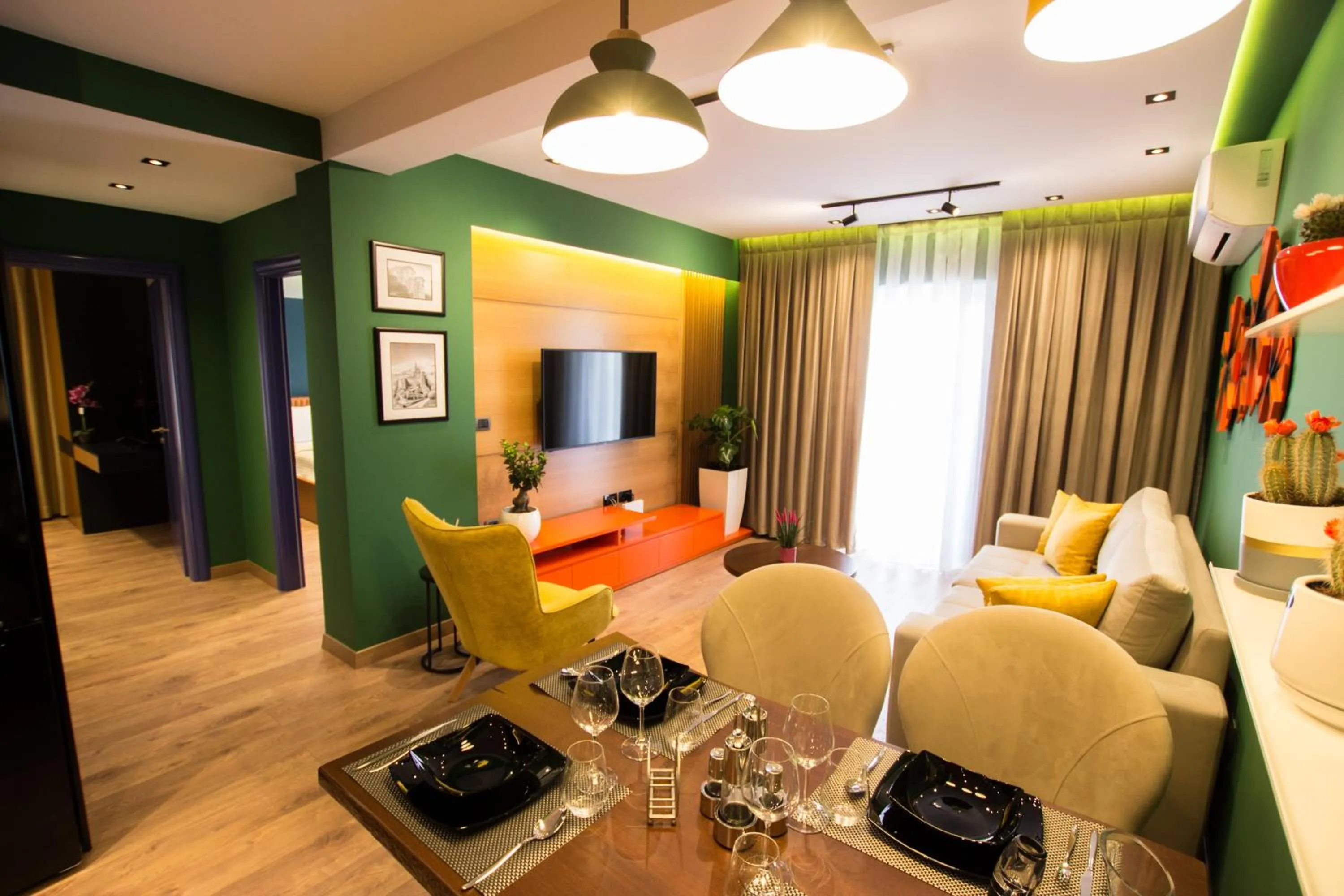 TV and multimedia in Brilant Luxury Apartment