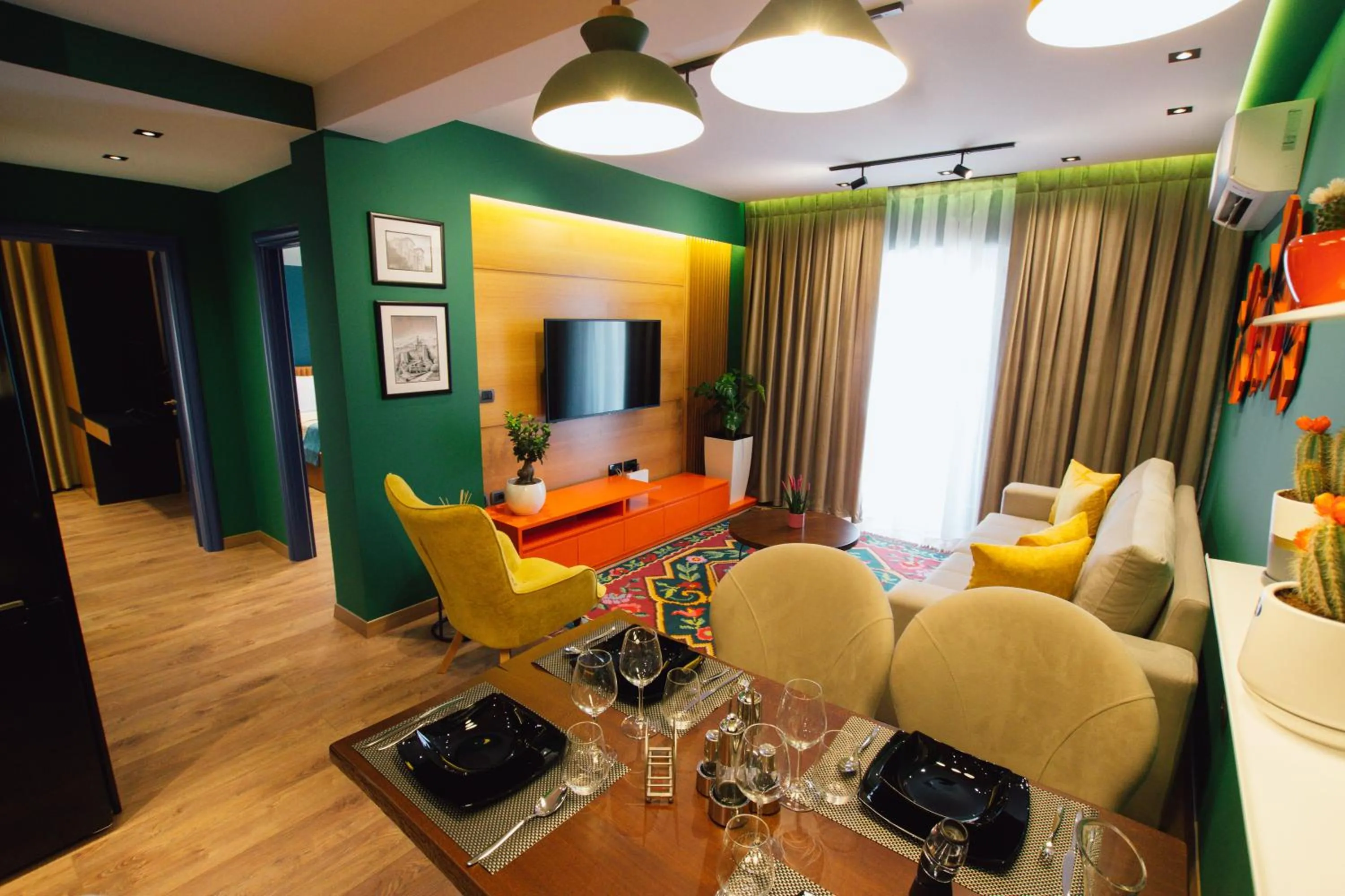 Communal lounge/ TV room in Brilant Luxury Apartment
