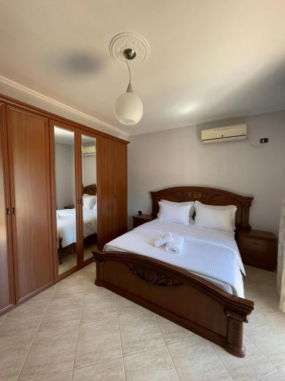 Bed in Brilant Luxury Apartment