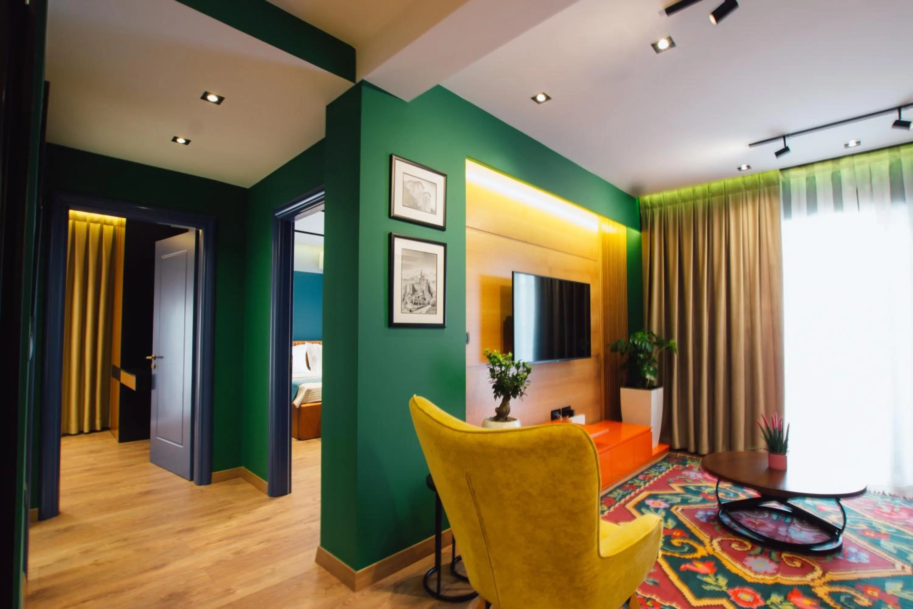 Communal lounge/ TV room in Brilant Luxury Apartment