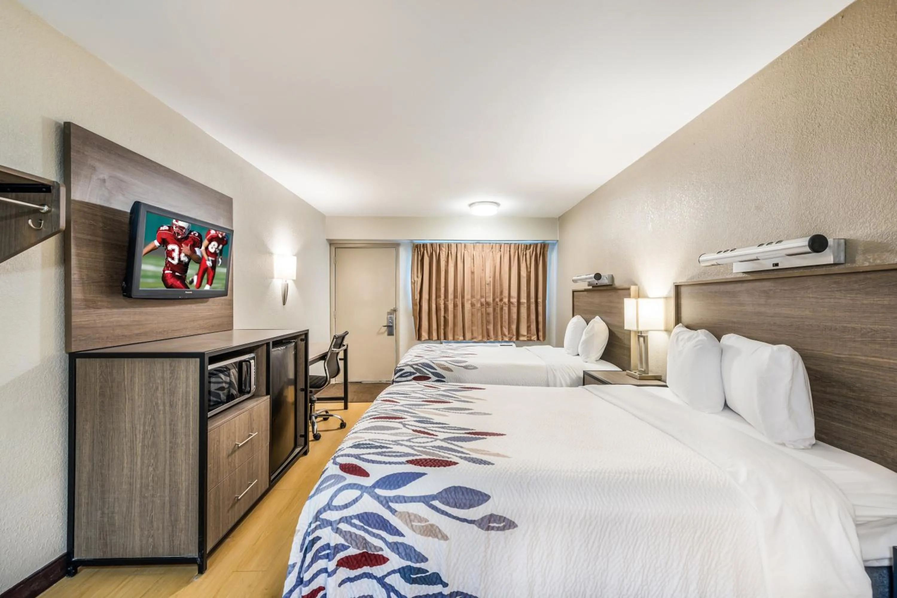 Photo of the whole room in Red Roof Inn Dayton South - Miamisburg