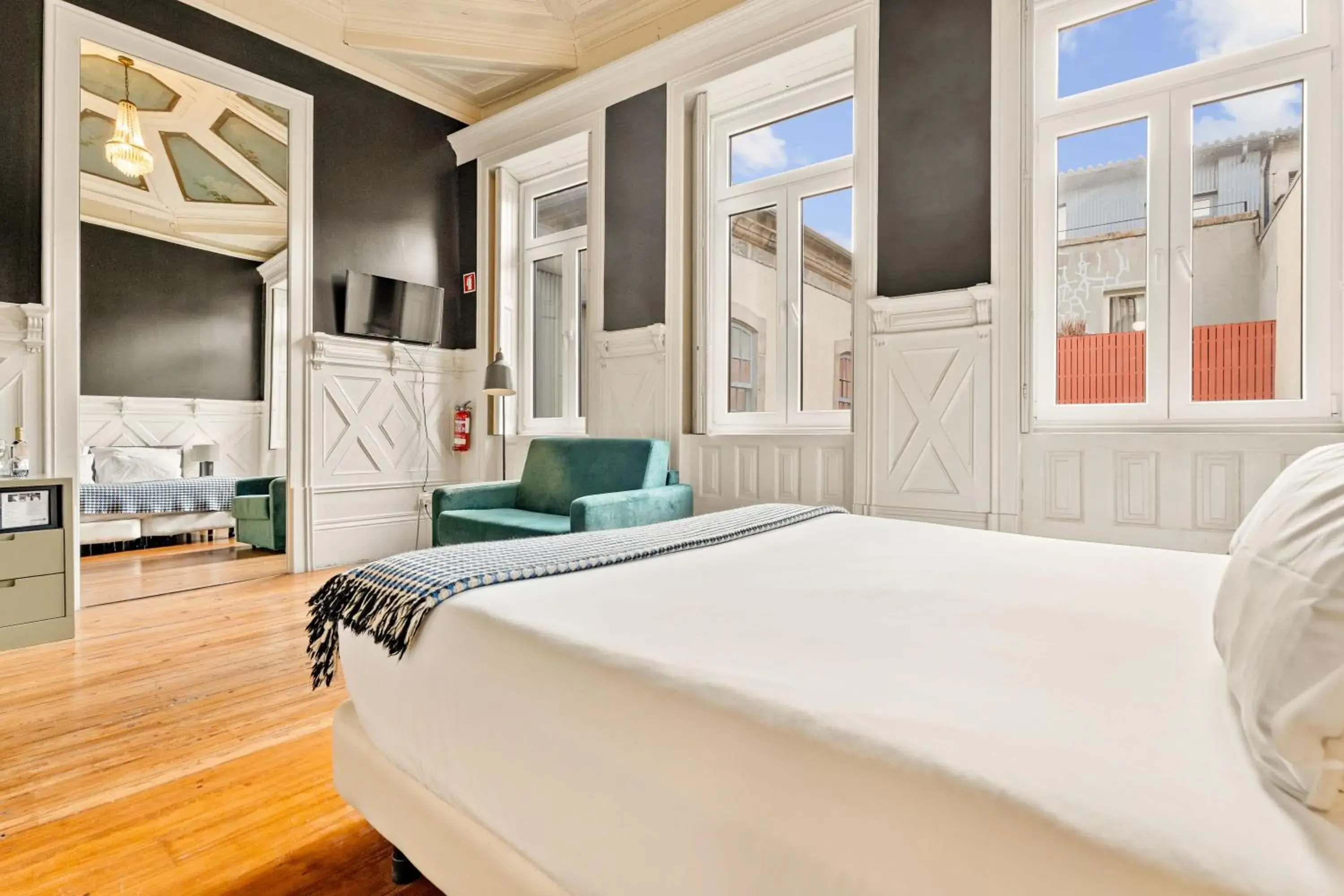Bed in Casa dos Lóios by Shiadu Bed in Casa dos Lóios by Shiadu