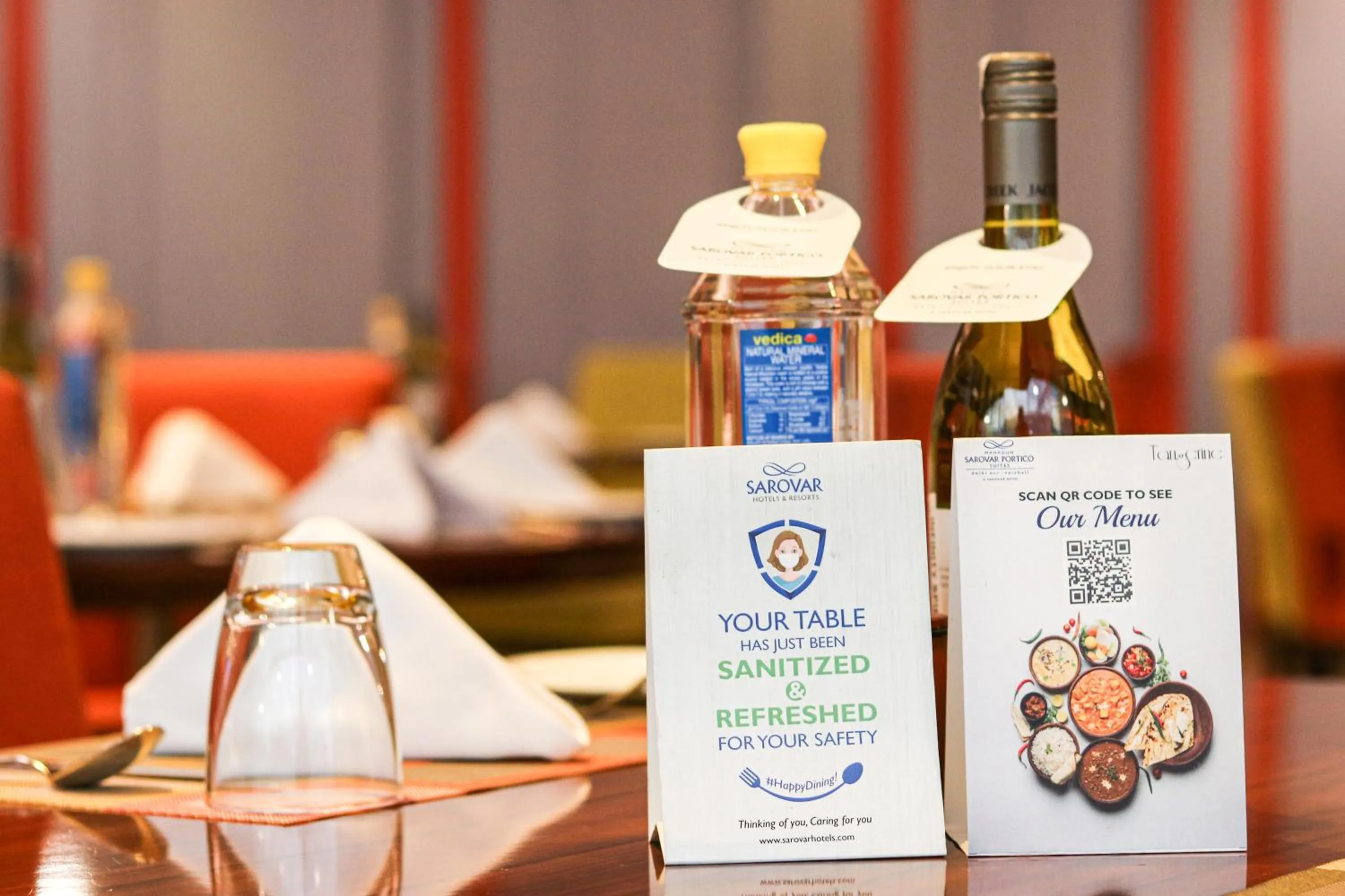 Restaurant/places to eat in Mahagun Sarovar Portico Suites