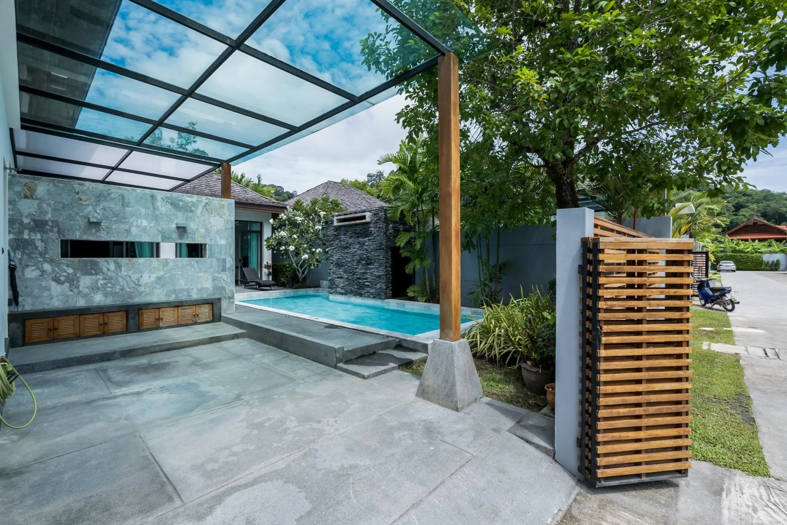 Swimming pool in Coco Kamala from VillaCarte